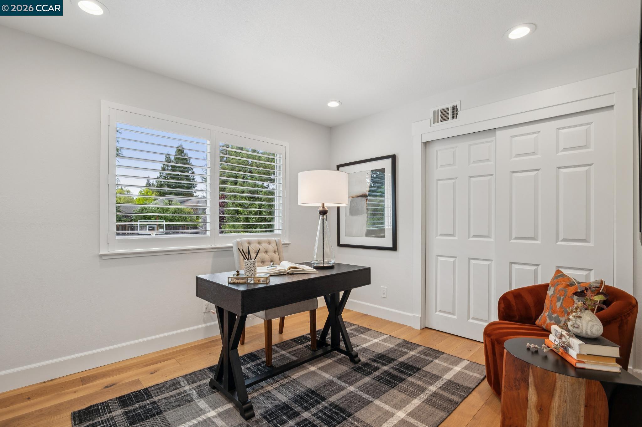 121 Castleford Cir