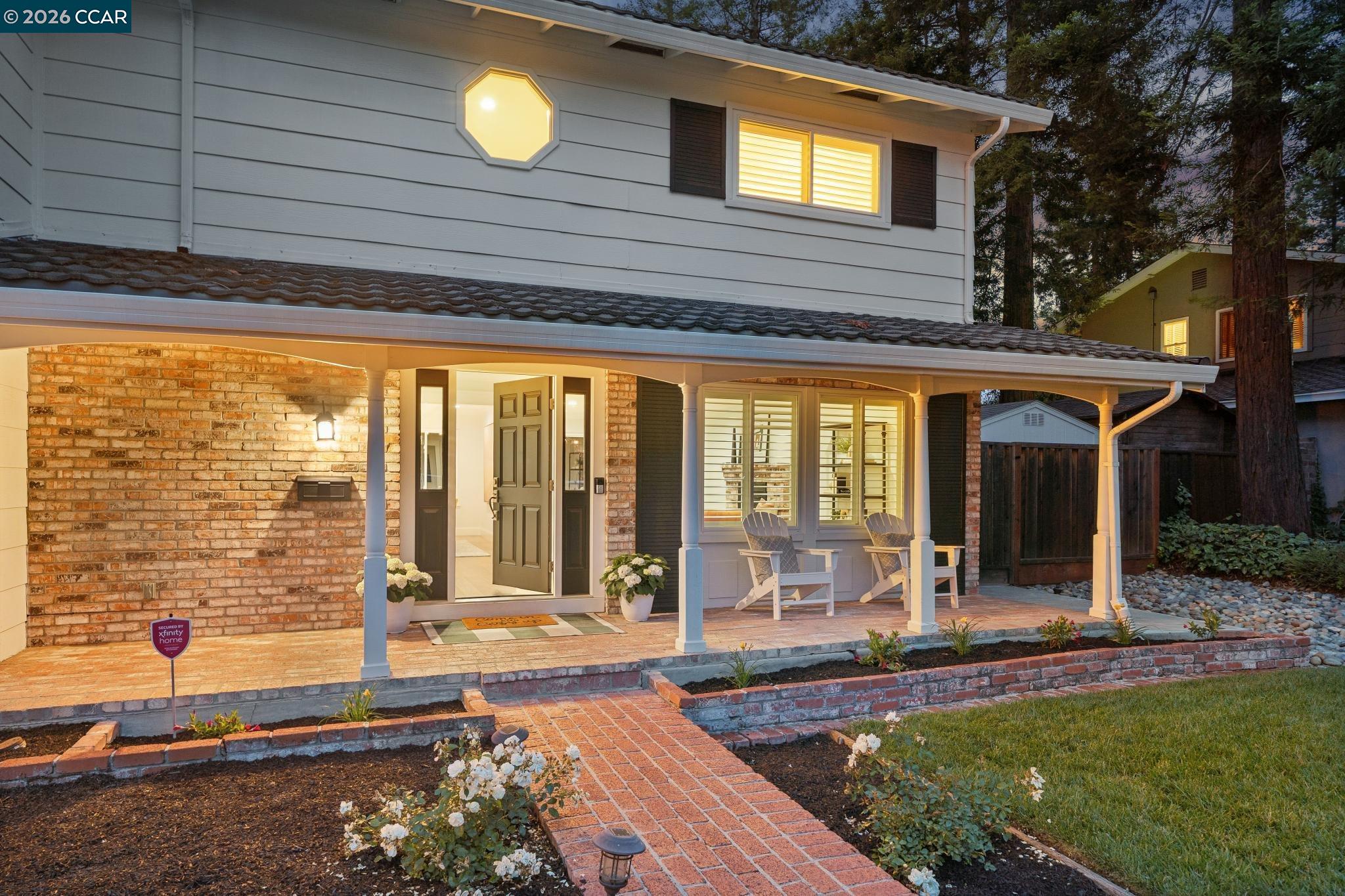 121 Castleford Cir