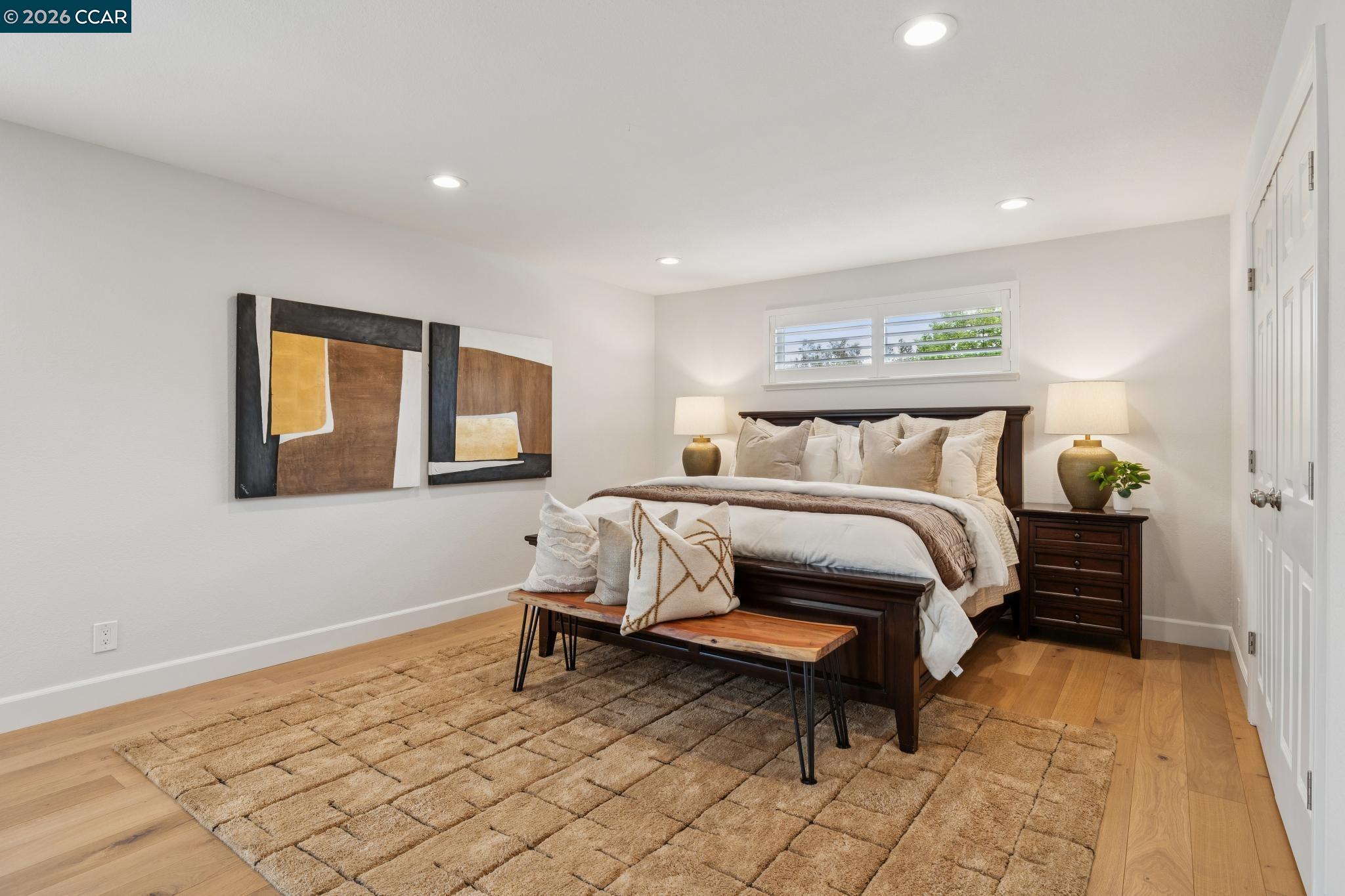 121 Castleford Cir
