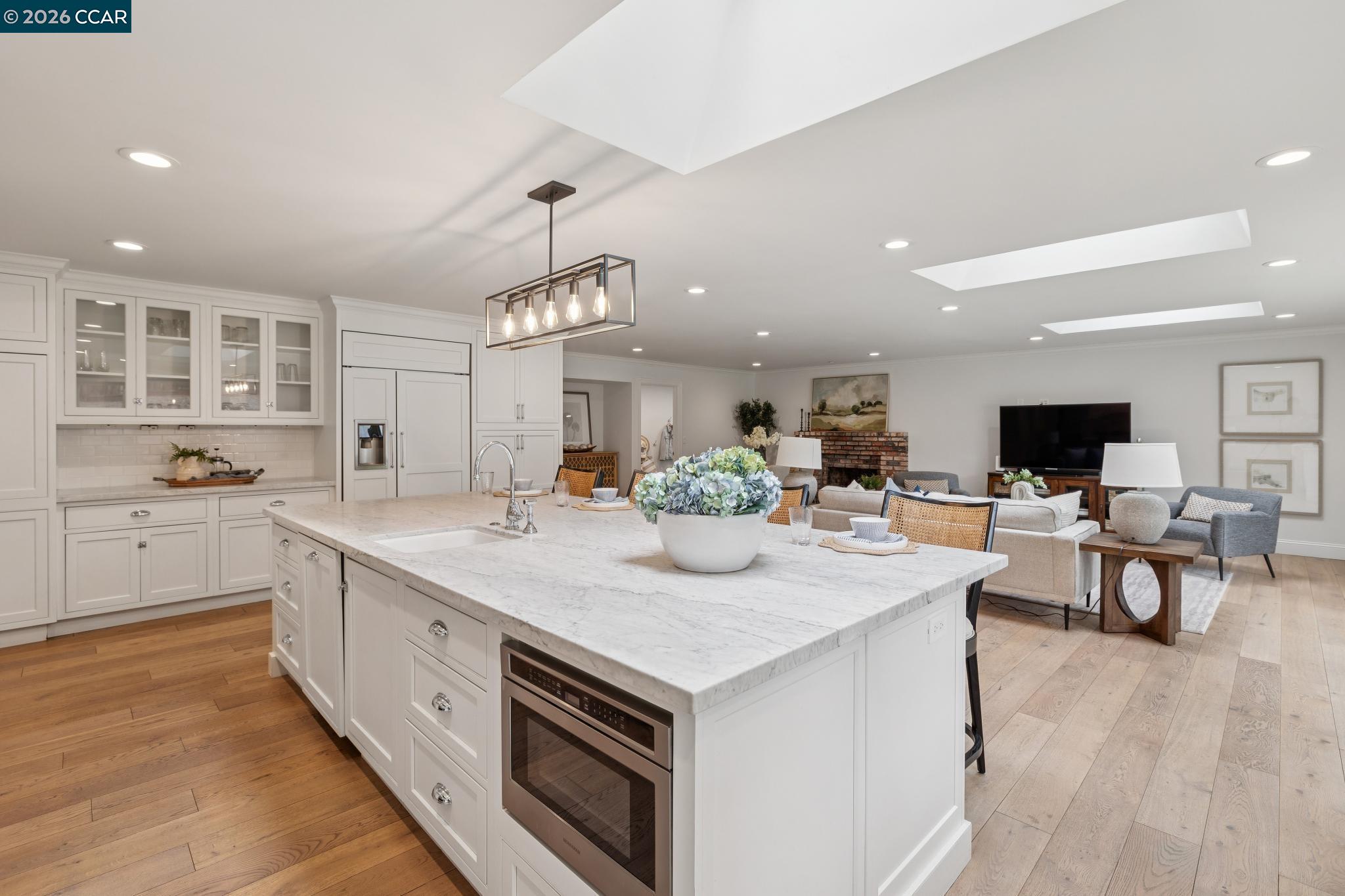 121 Castleford Cir