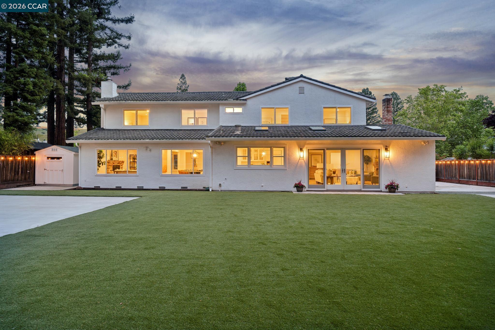 121 Castleford Cir