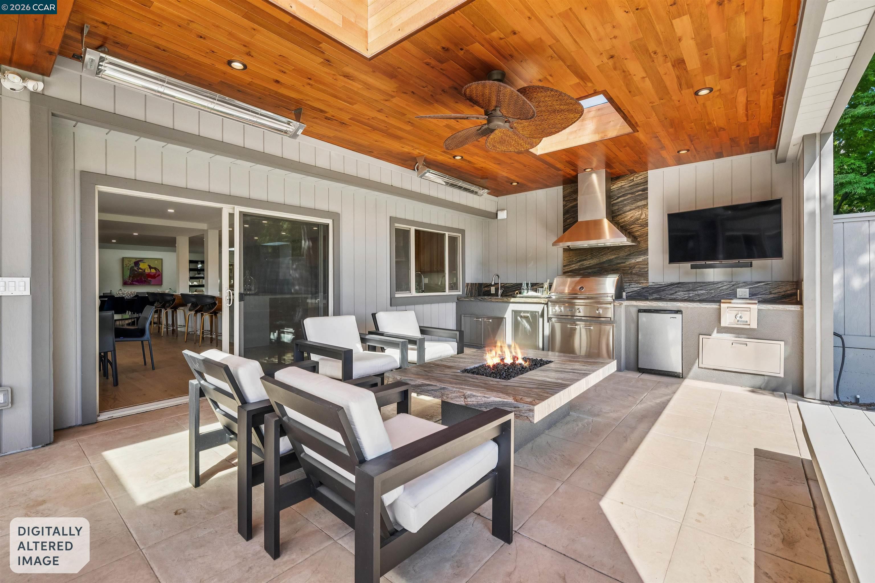 207 Live Oak Dr