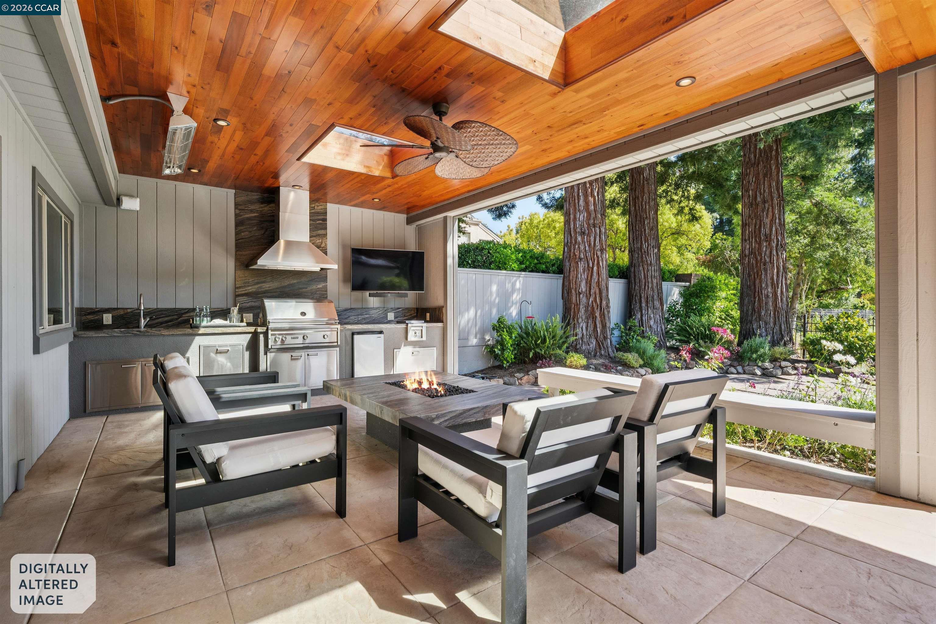 207 Live Oak Dr