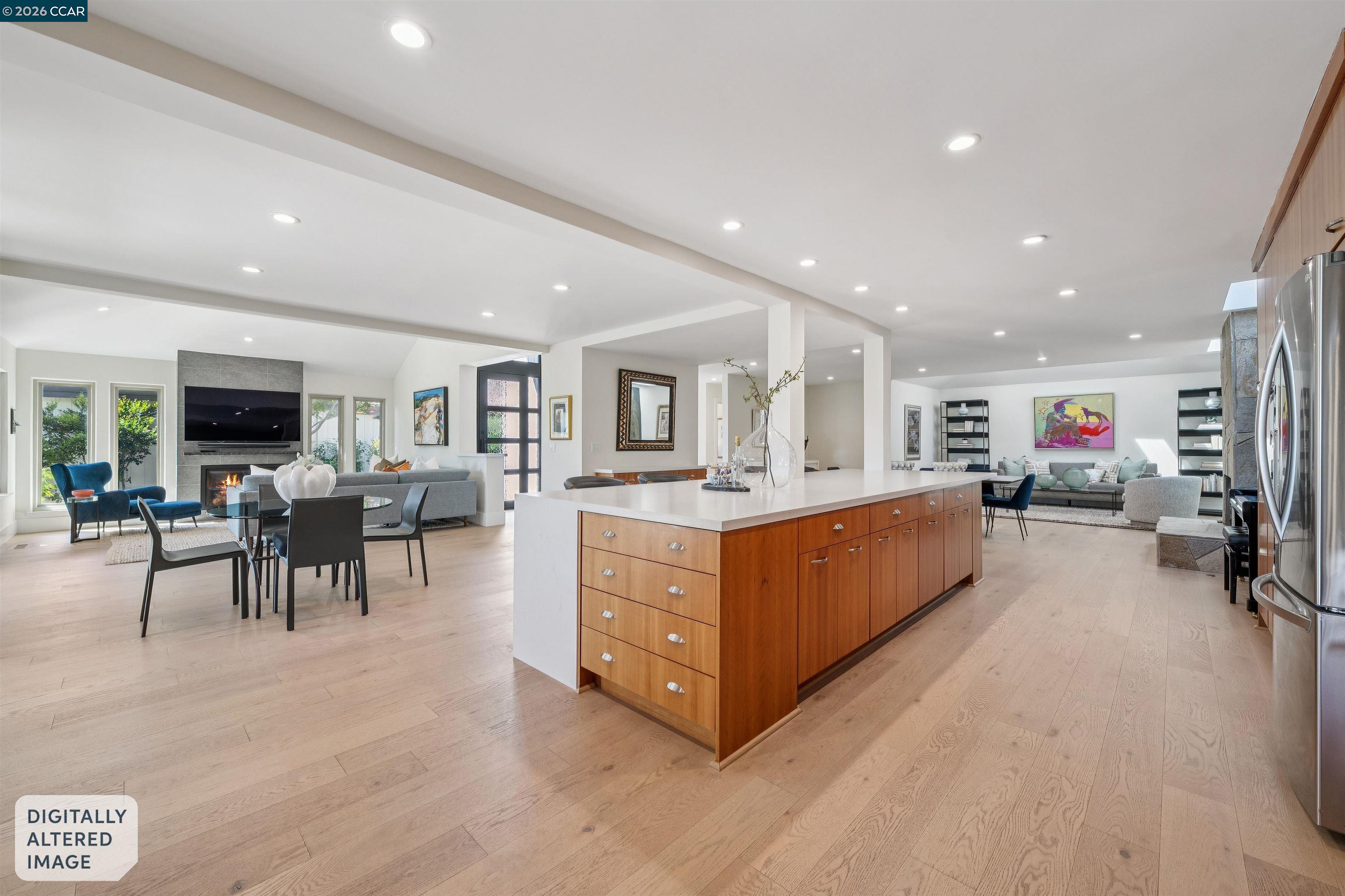 207 Live Oak Dr