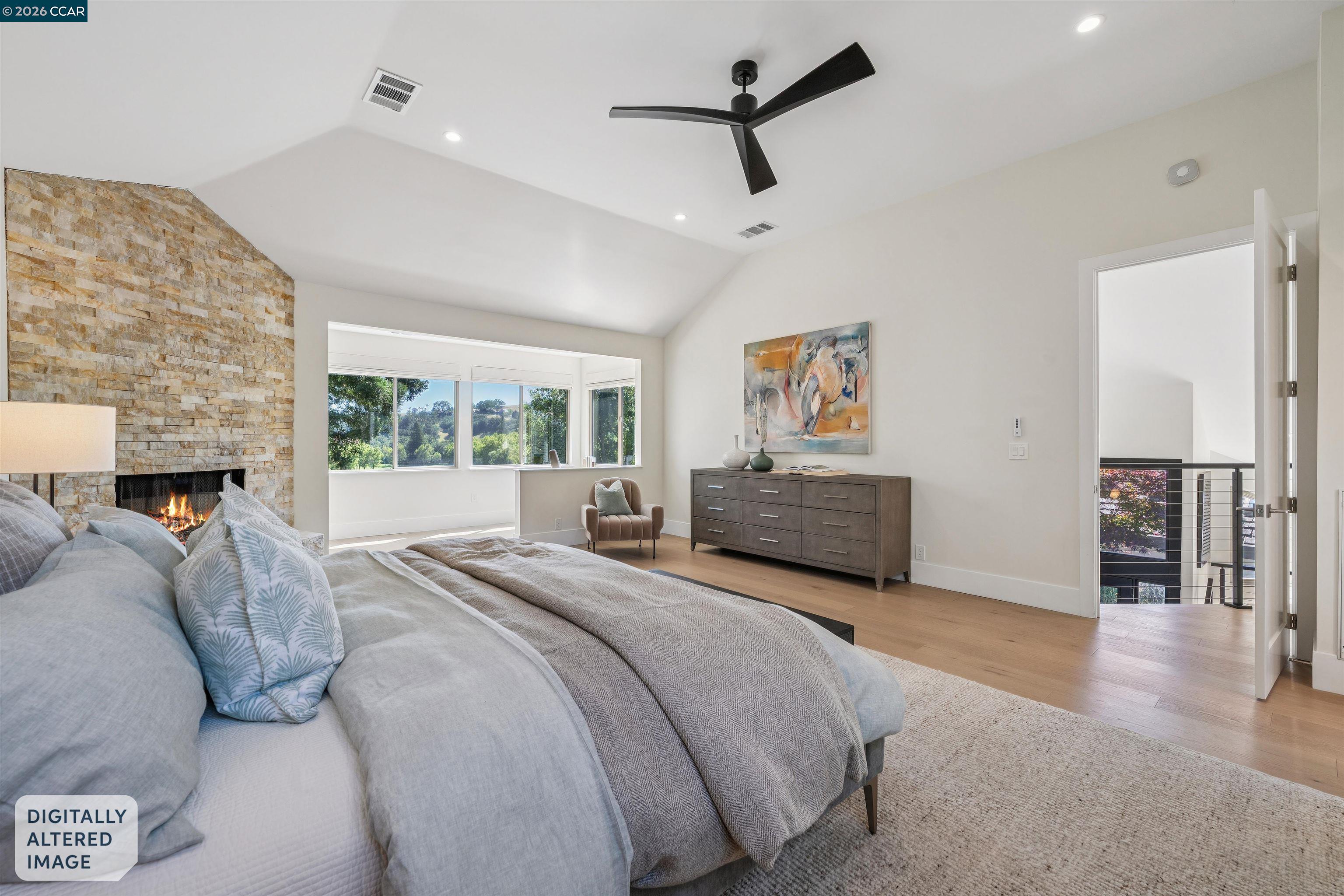 207 Live Oak Dr