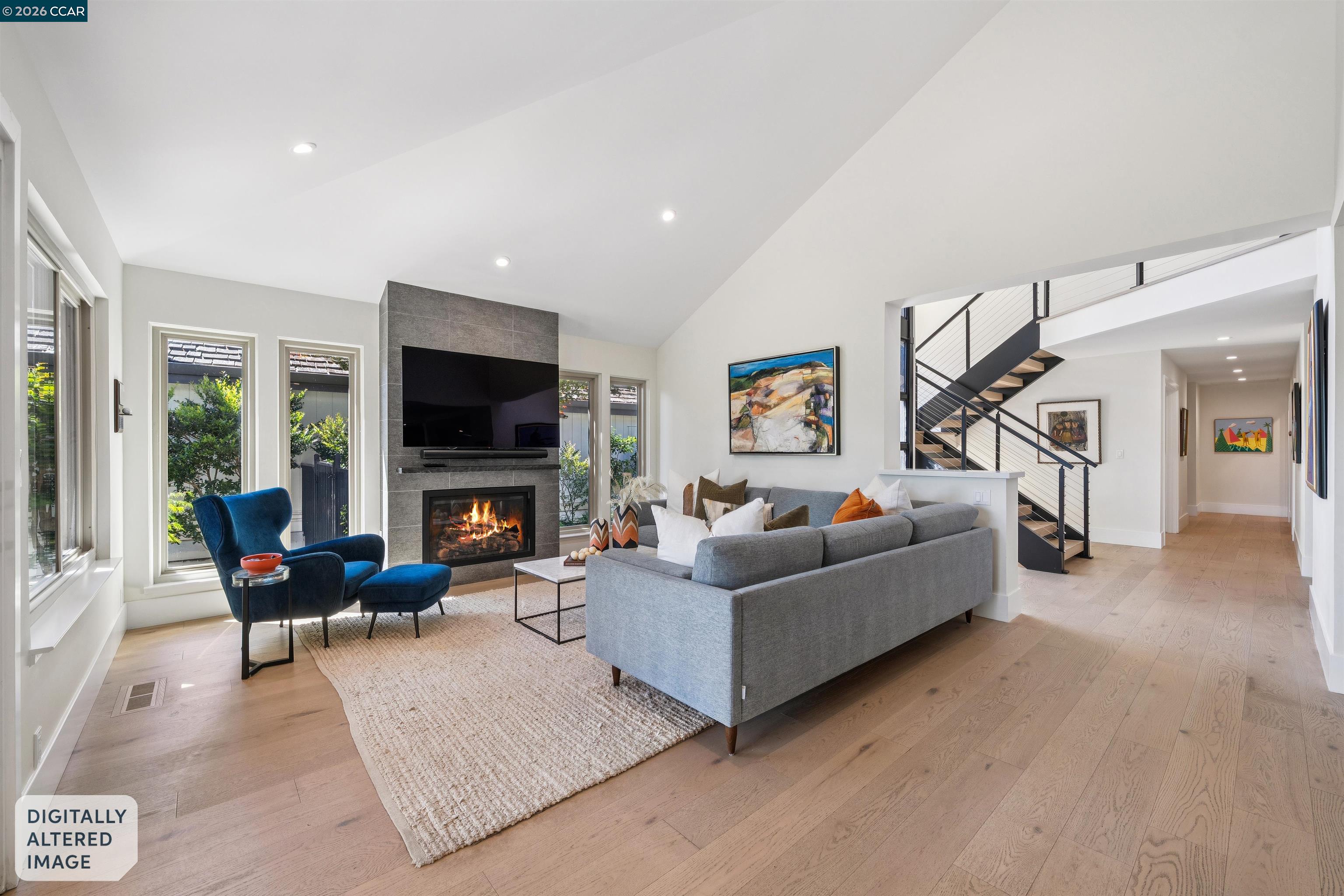 207 Live Oak Dr