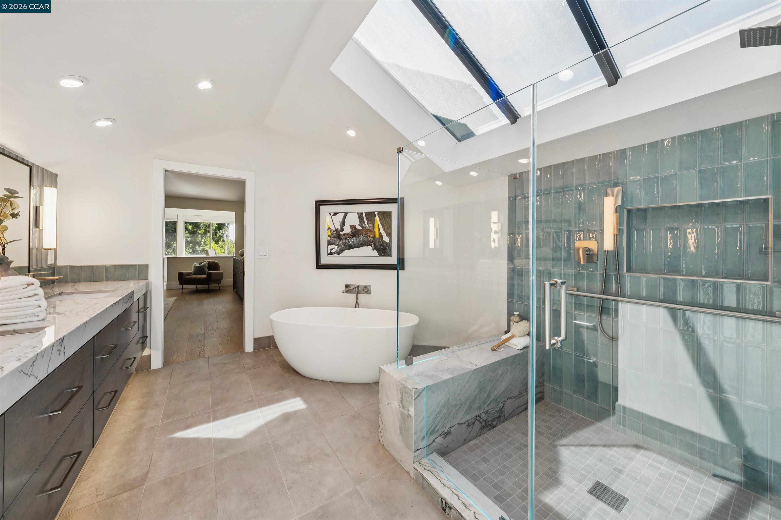 207 Live Oak Dr