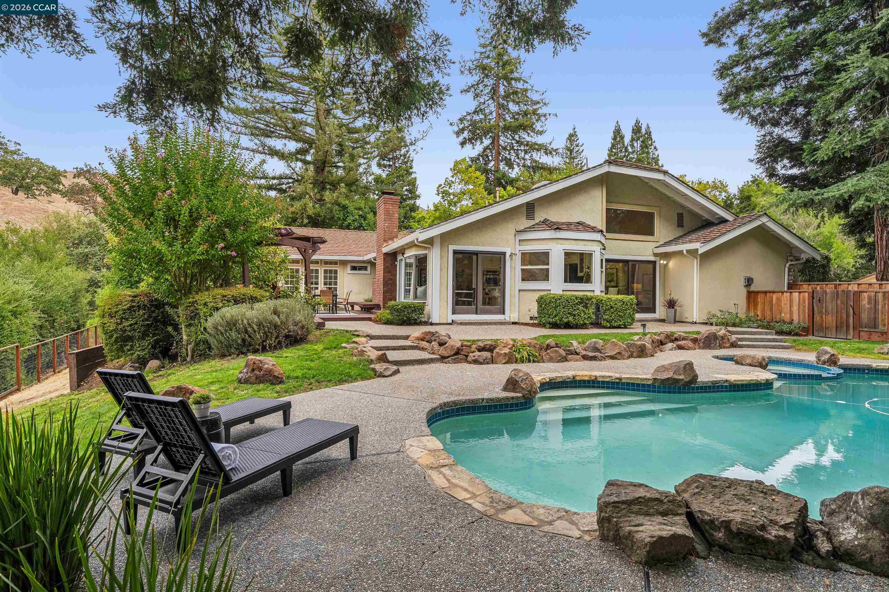 2175 Canyon Oak Ln
