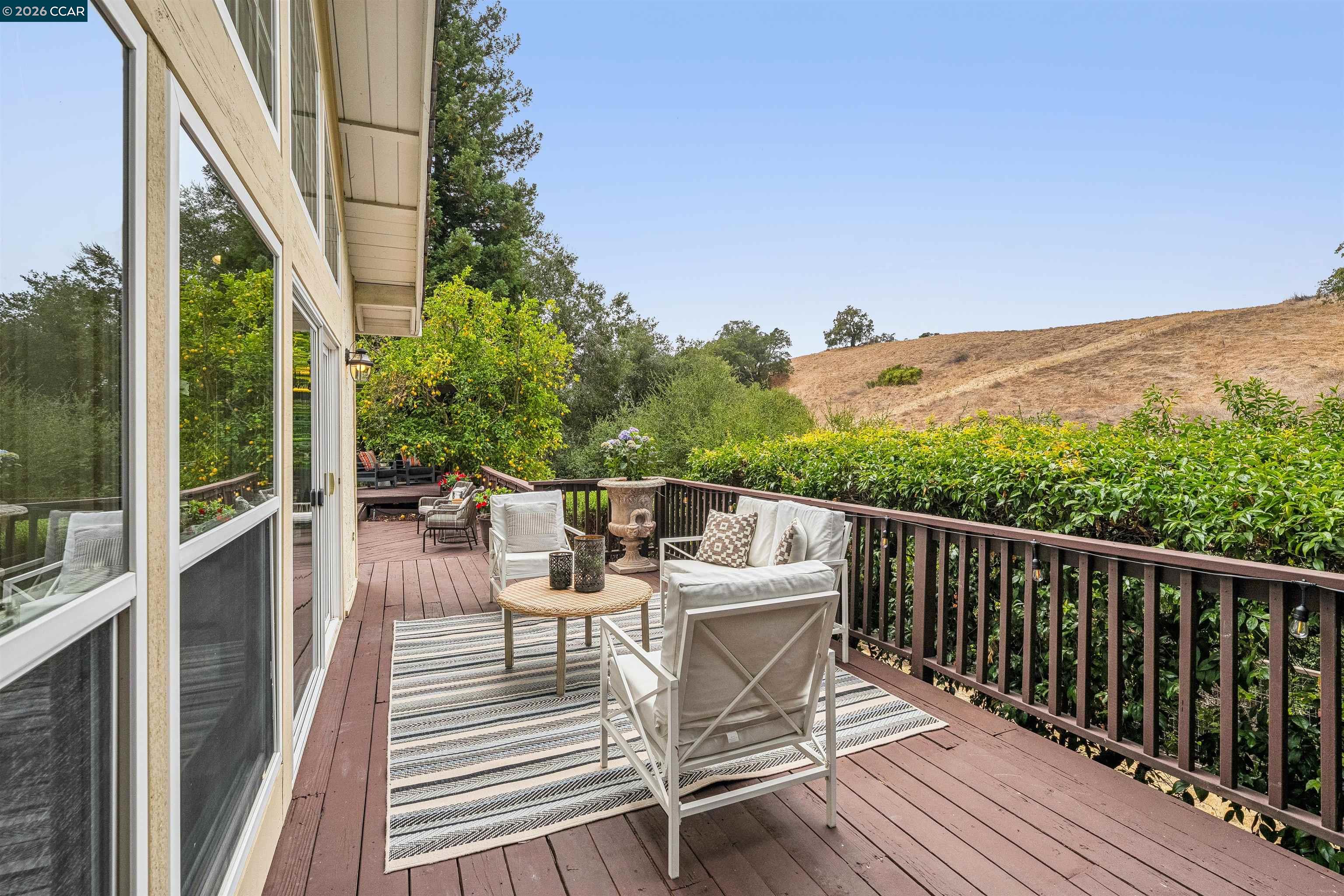 2175 Canyon Oak Ln