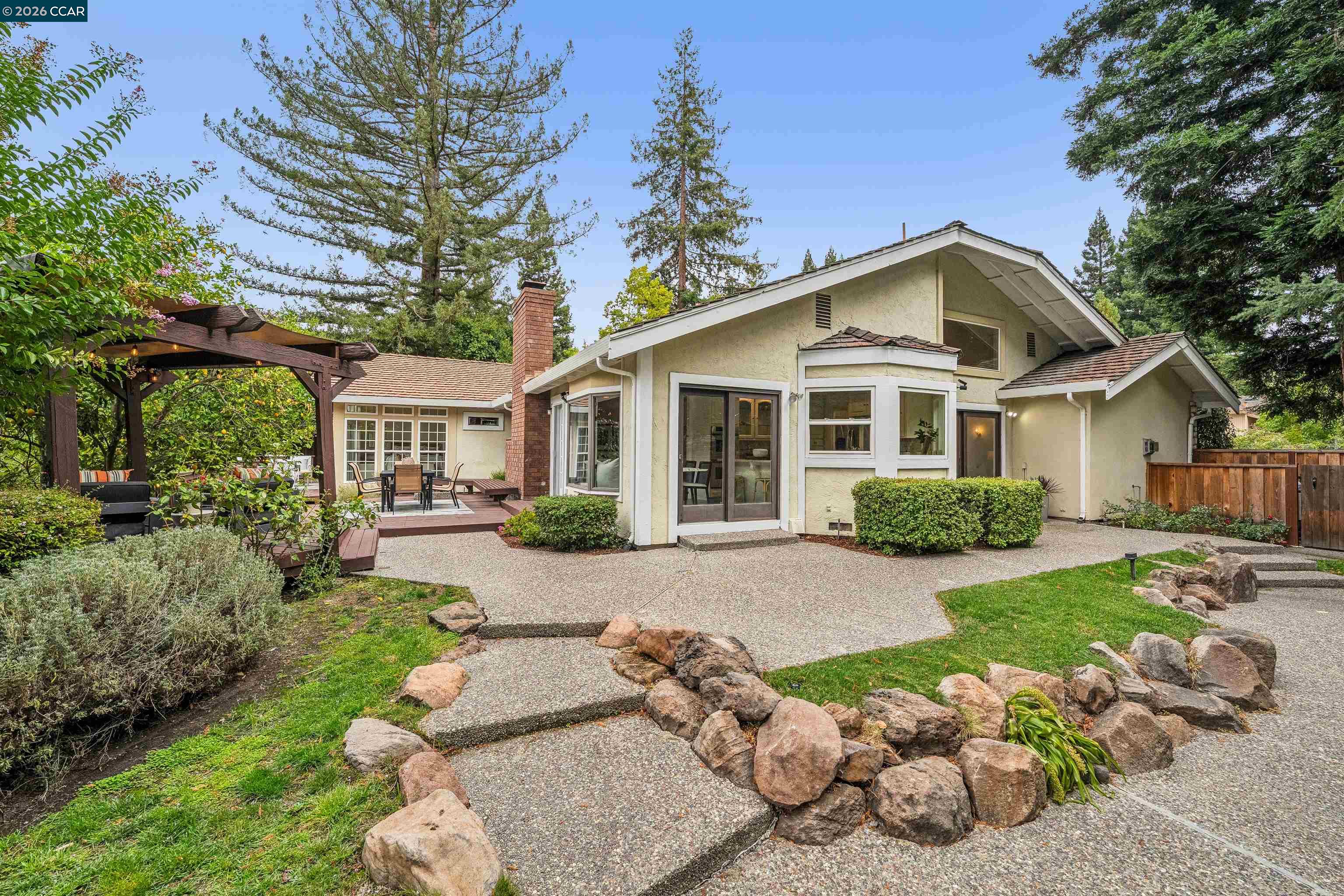 2175 Canyon Oak Ln