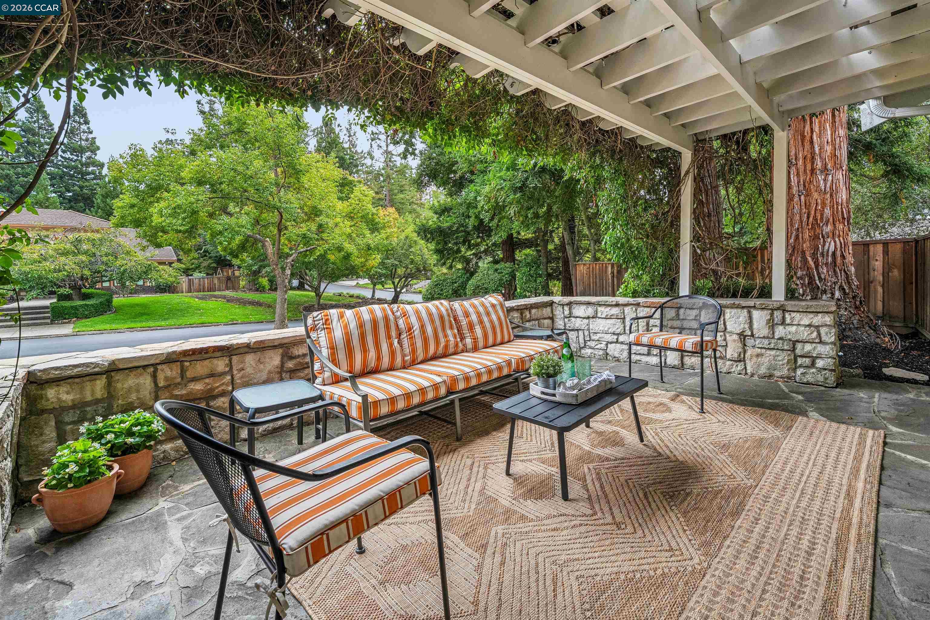 2175 Canyon Oak Ln