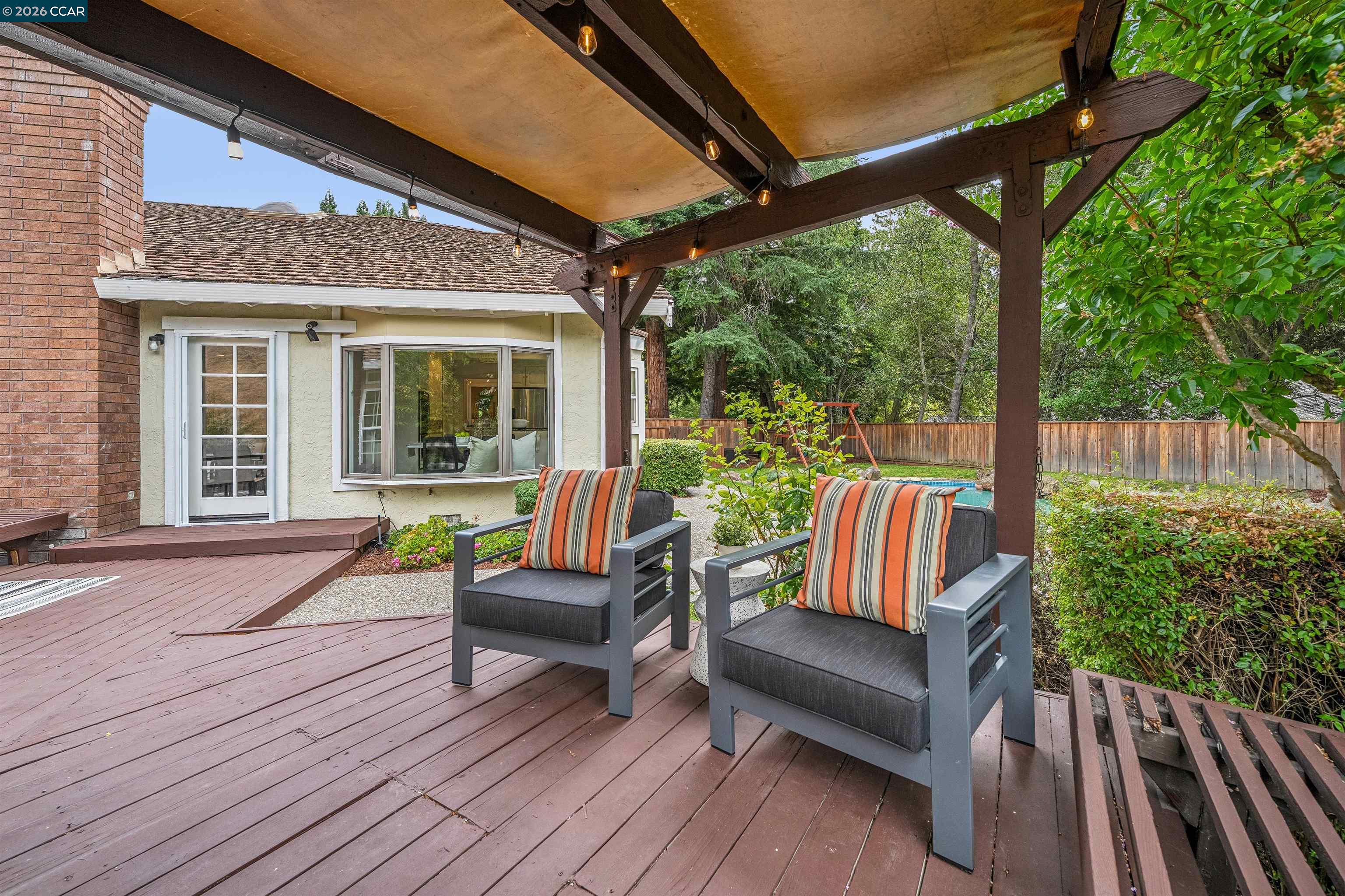 2175 Canyon Oak Ln
