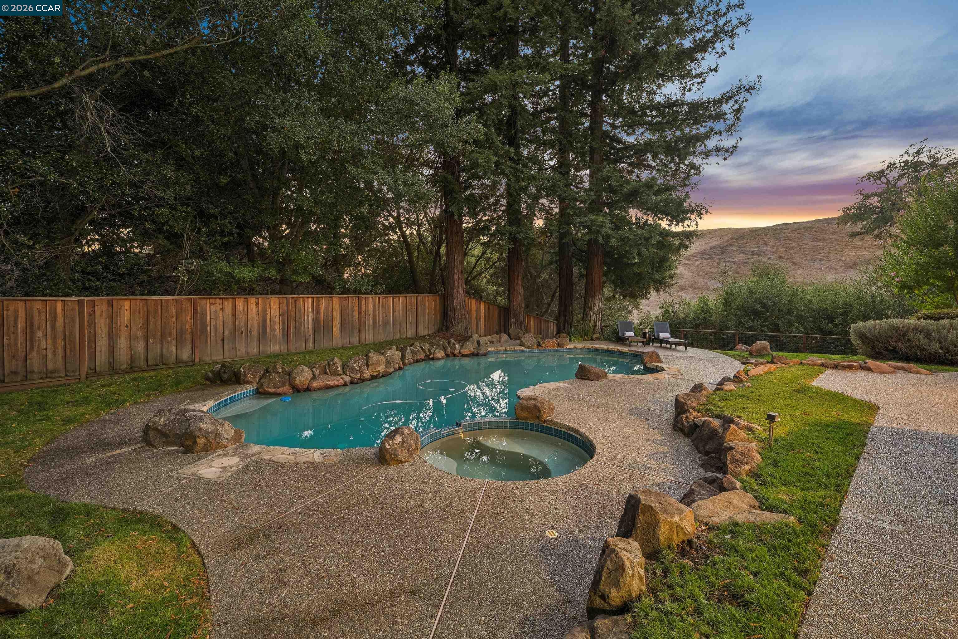 2175 Canyon Oak Ln