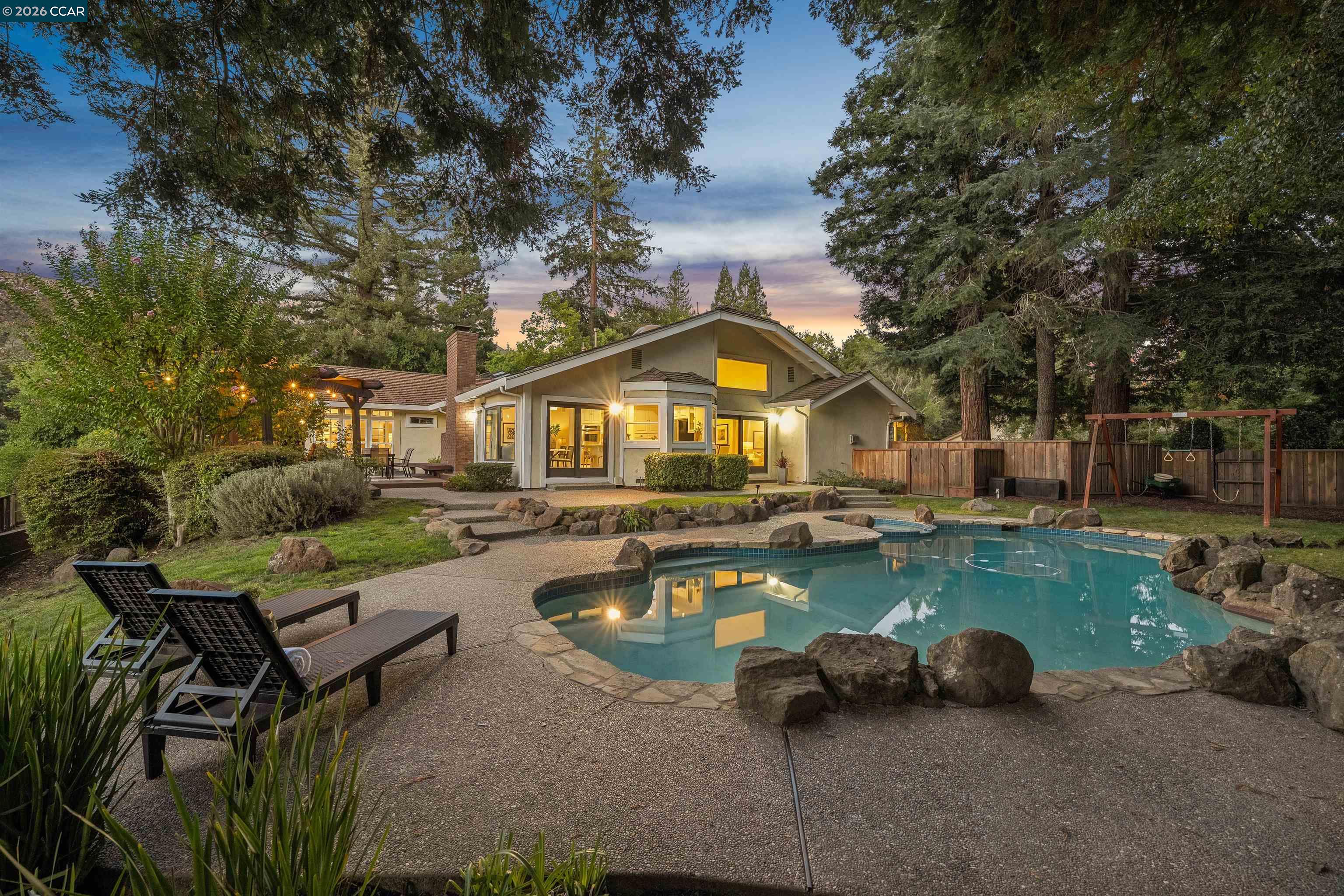 2175 Canyon Oak Ln