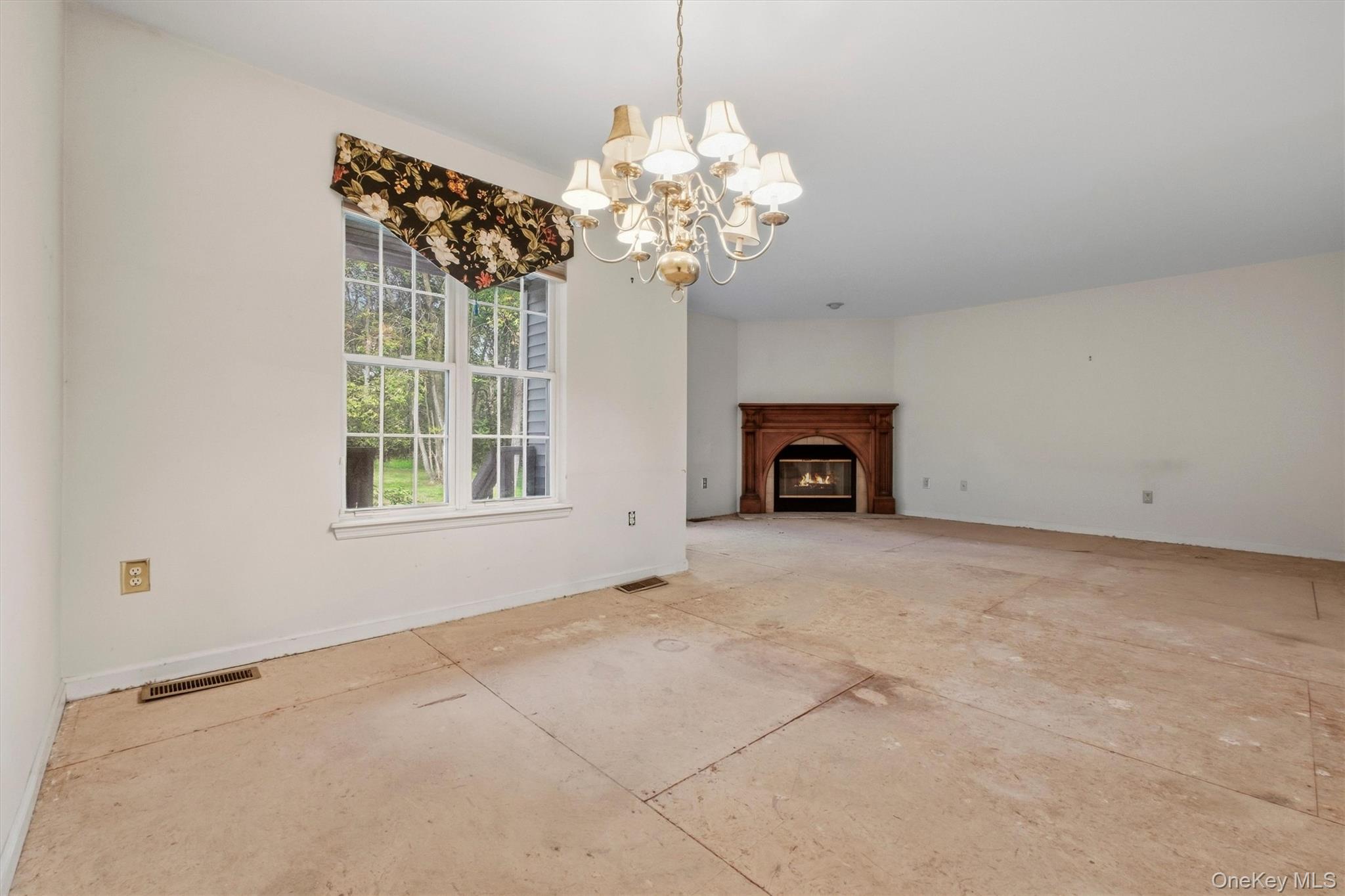 14 Glen Eagles Drive
