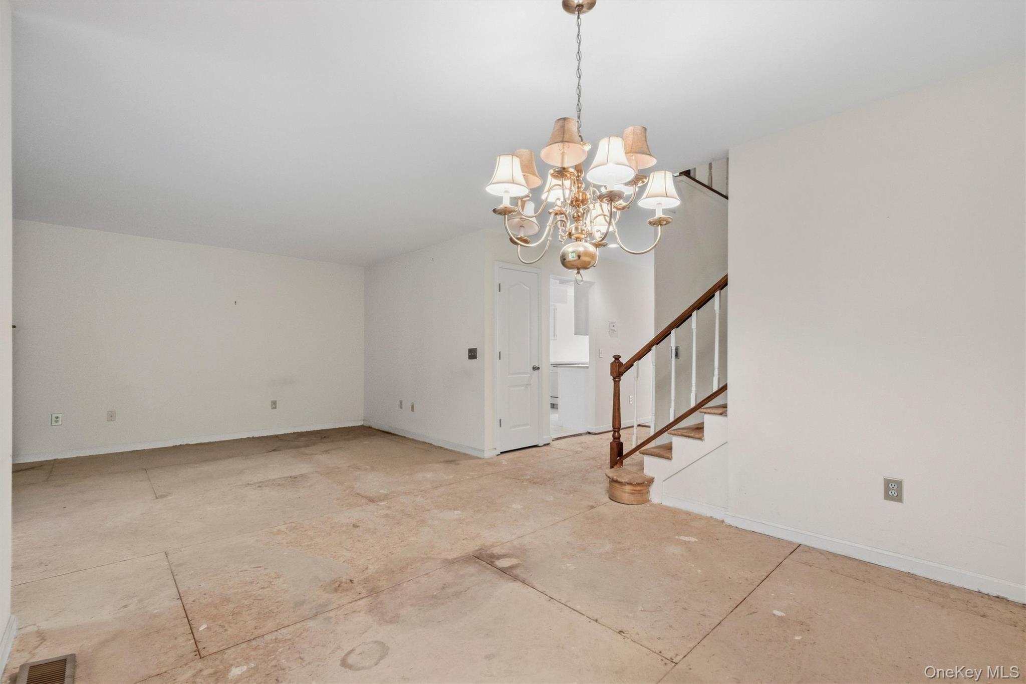 14 Glen Eagles Drive
