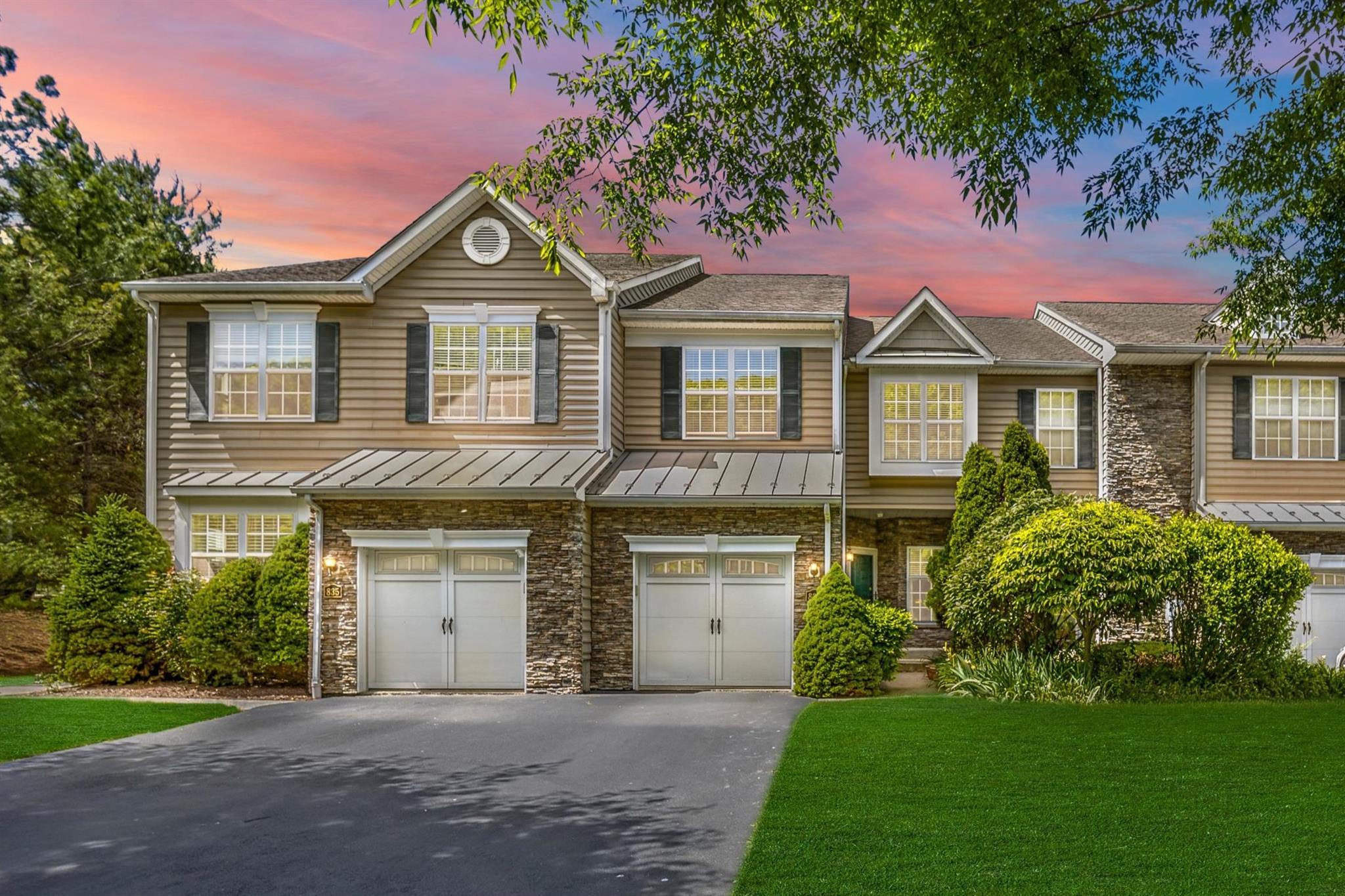 837 Huntington Drive Unit: 152