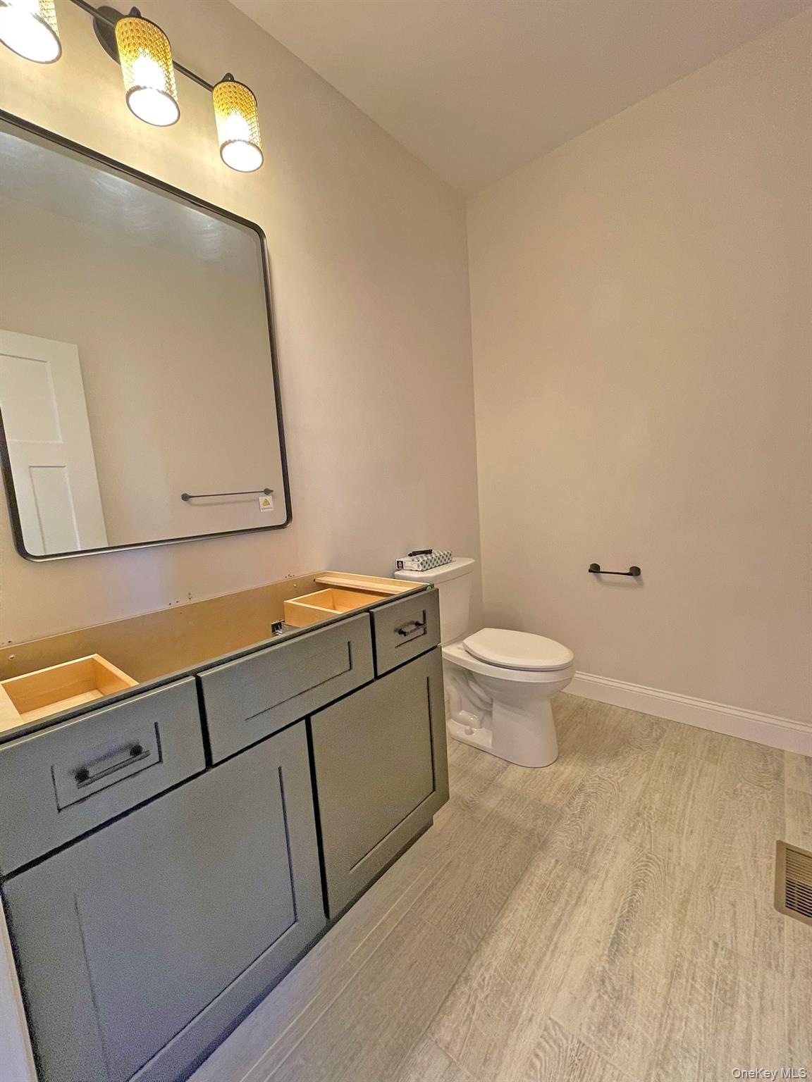 32 Meadow View Court