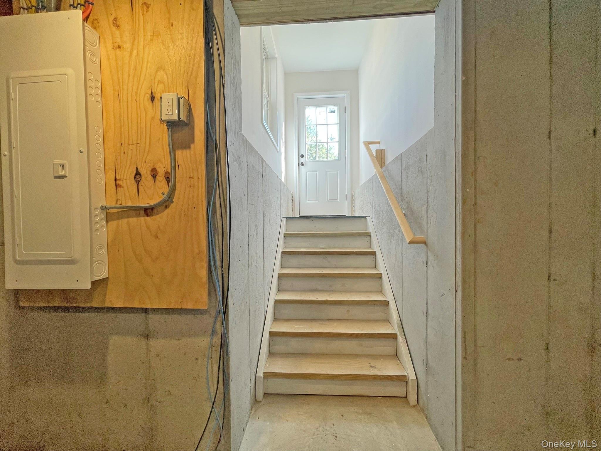 32 Meadow View Court