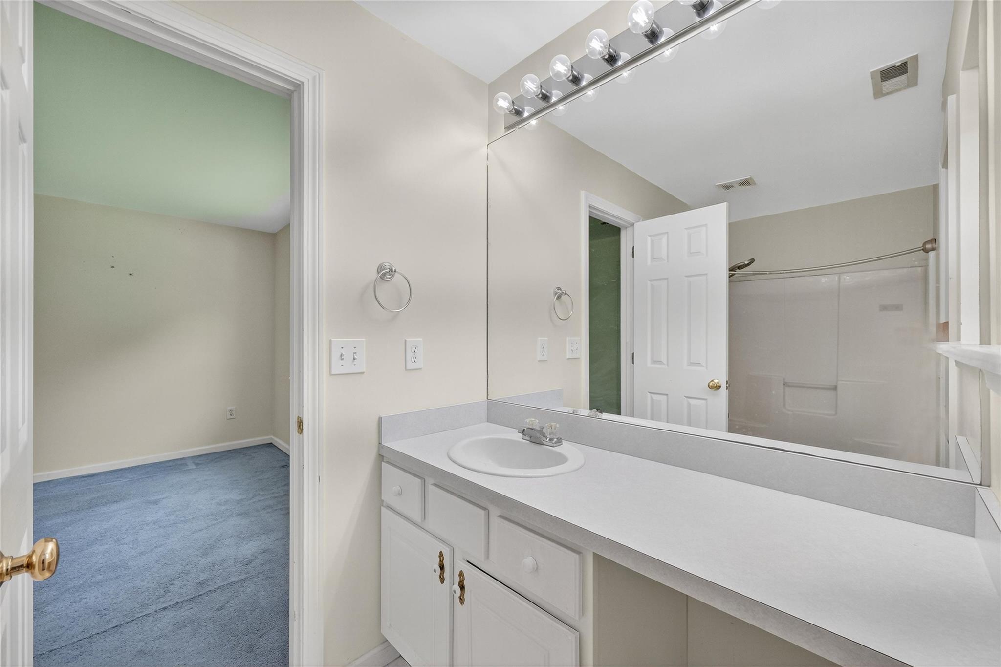 129 Stringham Road Unit: 32