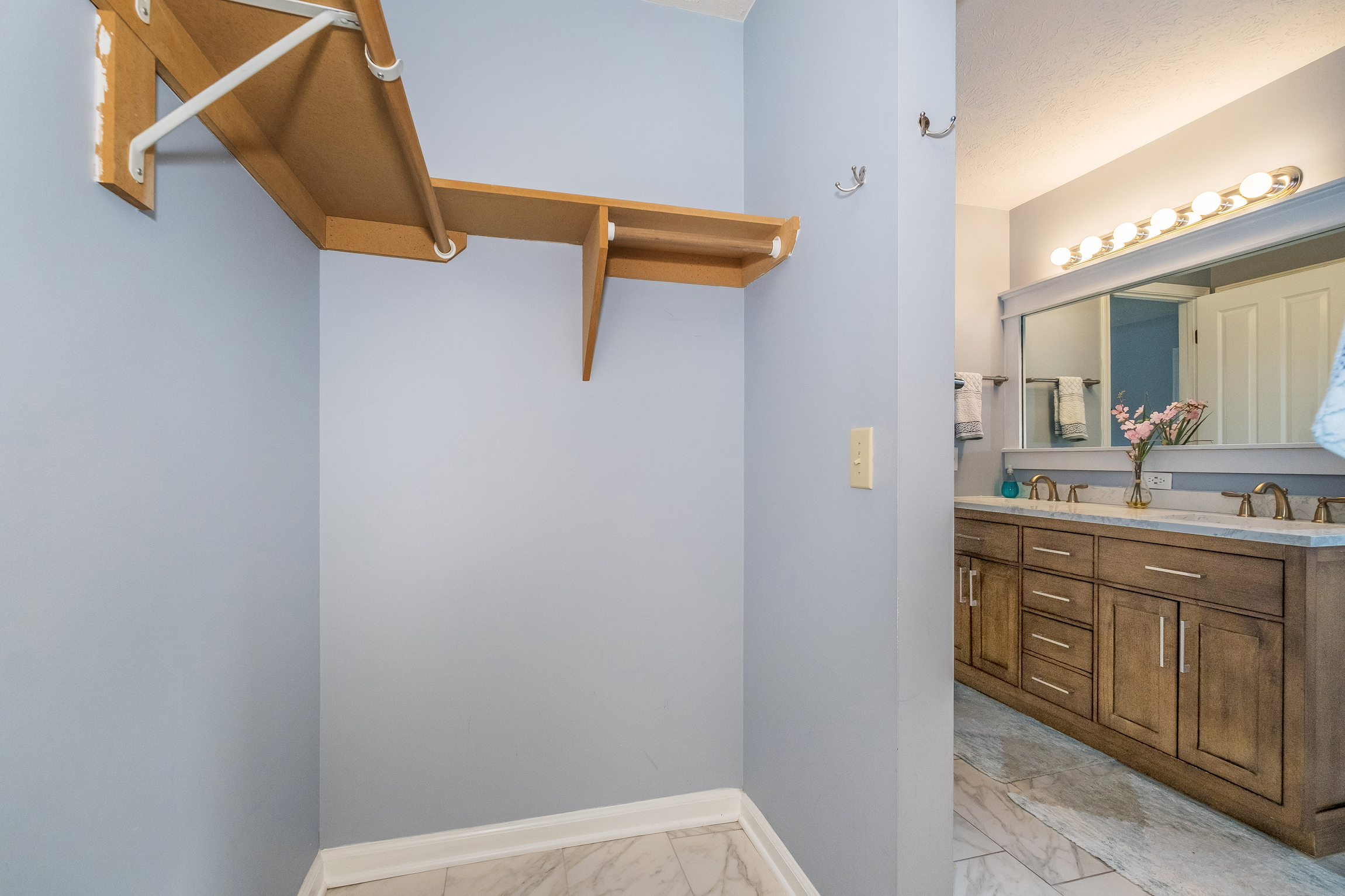 2969 Weatherstone Drive
