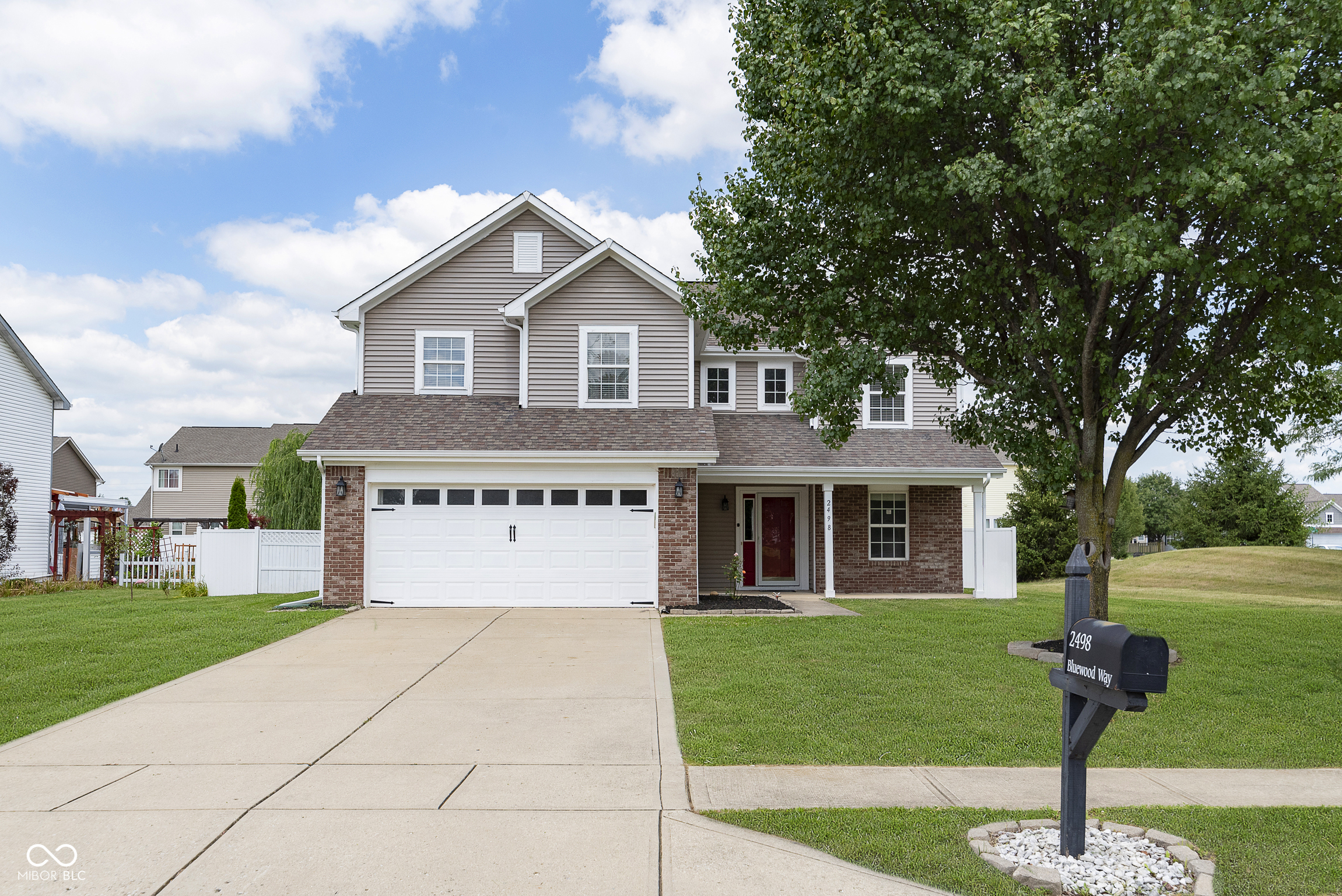 2498 Bluewood Way