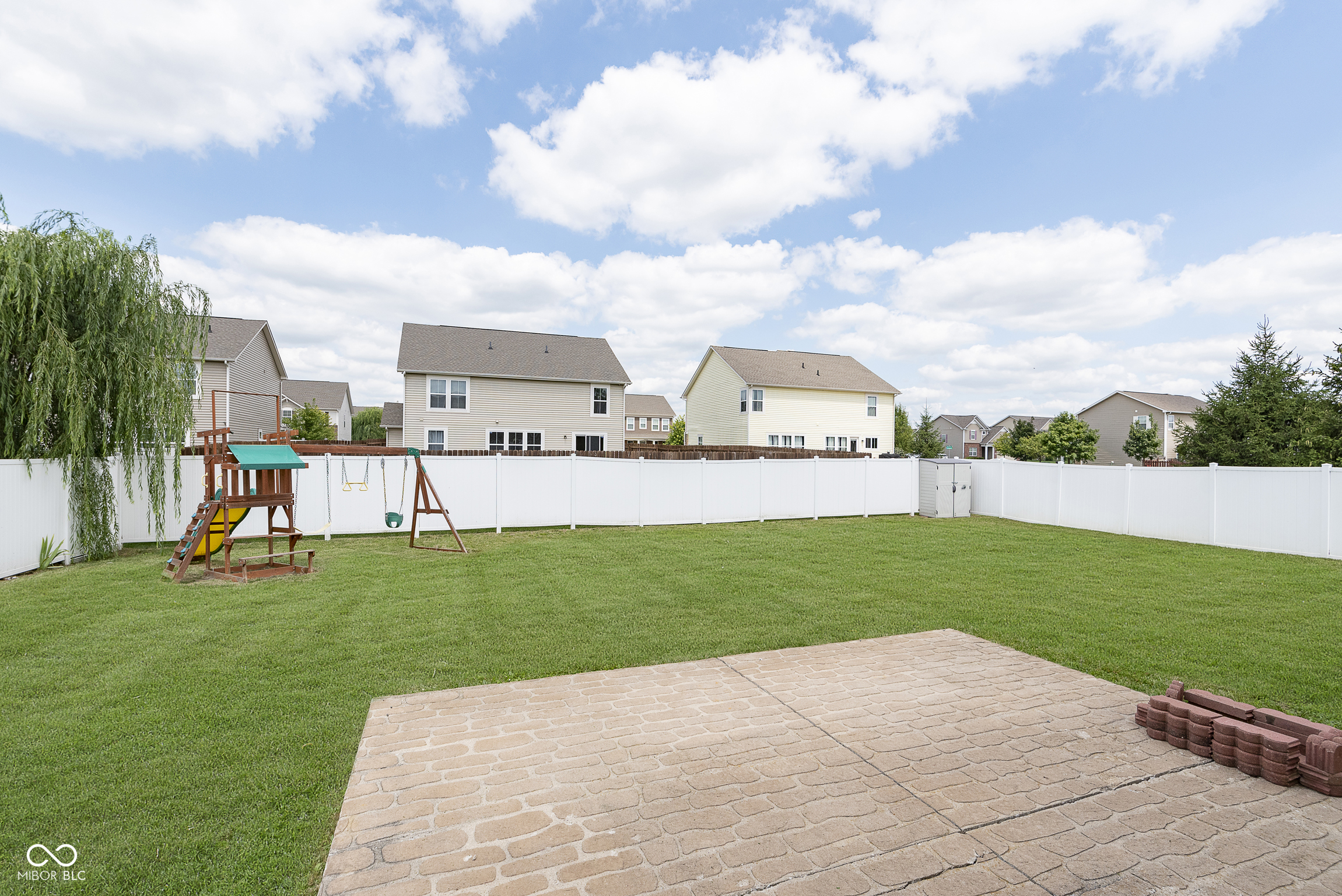 2498 Bluewood Way