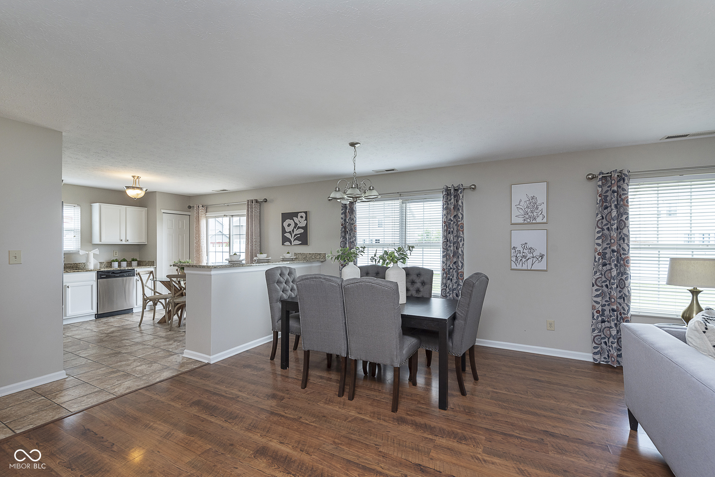 2498 Bluewood Way