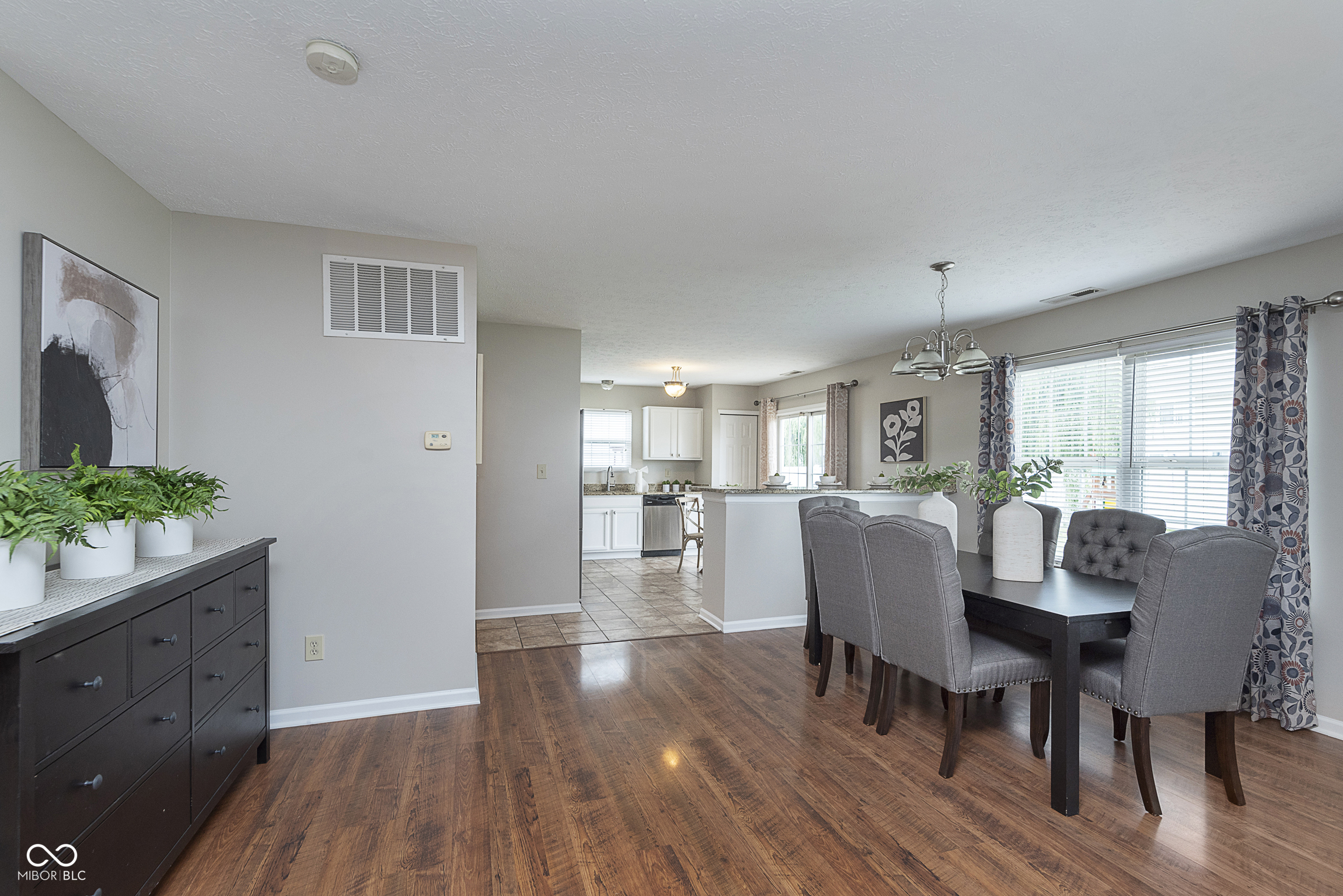 2498 Bluewood Way