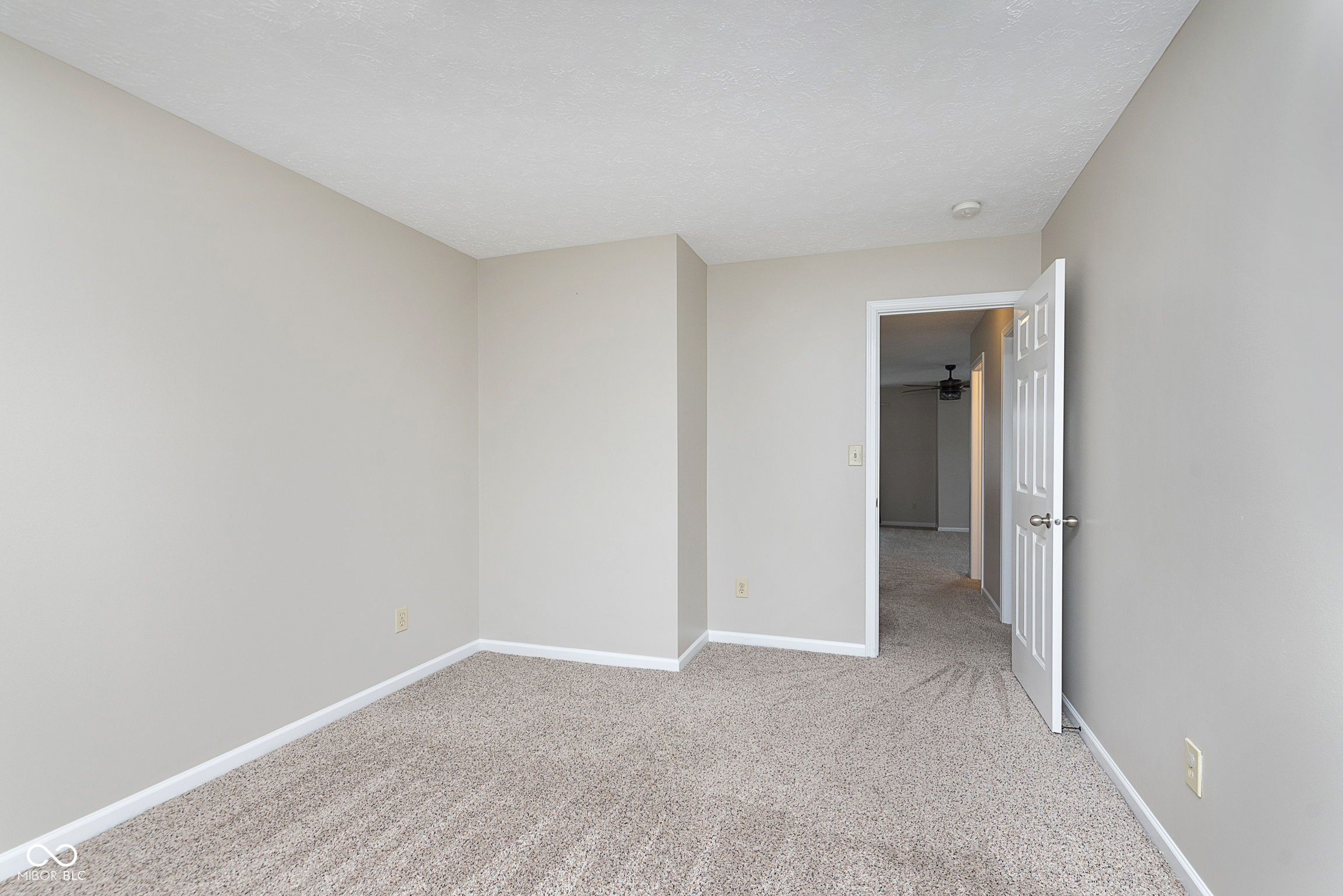 2498 Bluewood Way