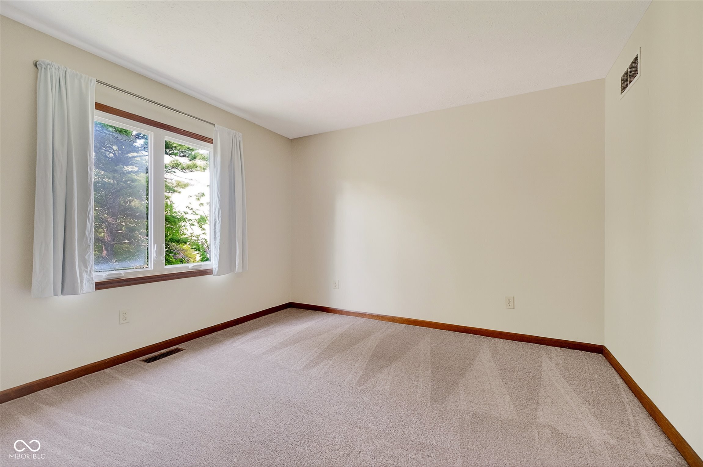 1402 Prairie Creek Court