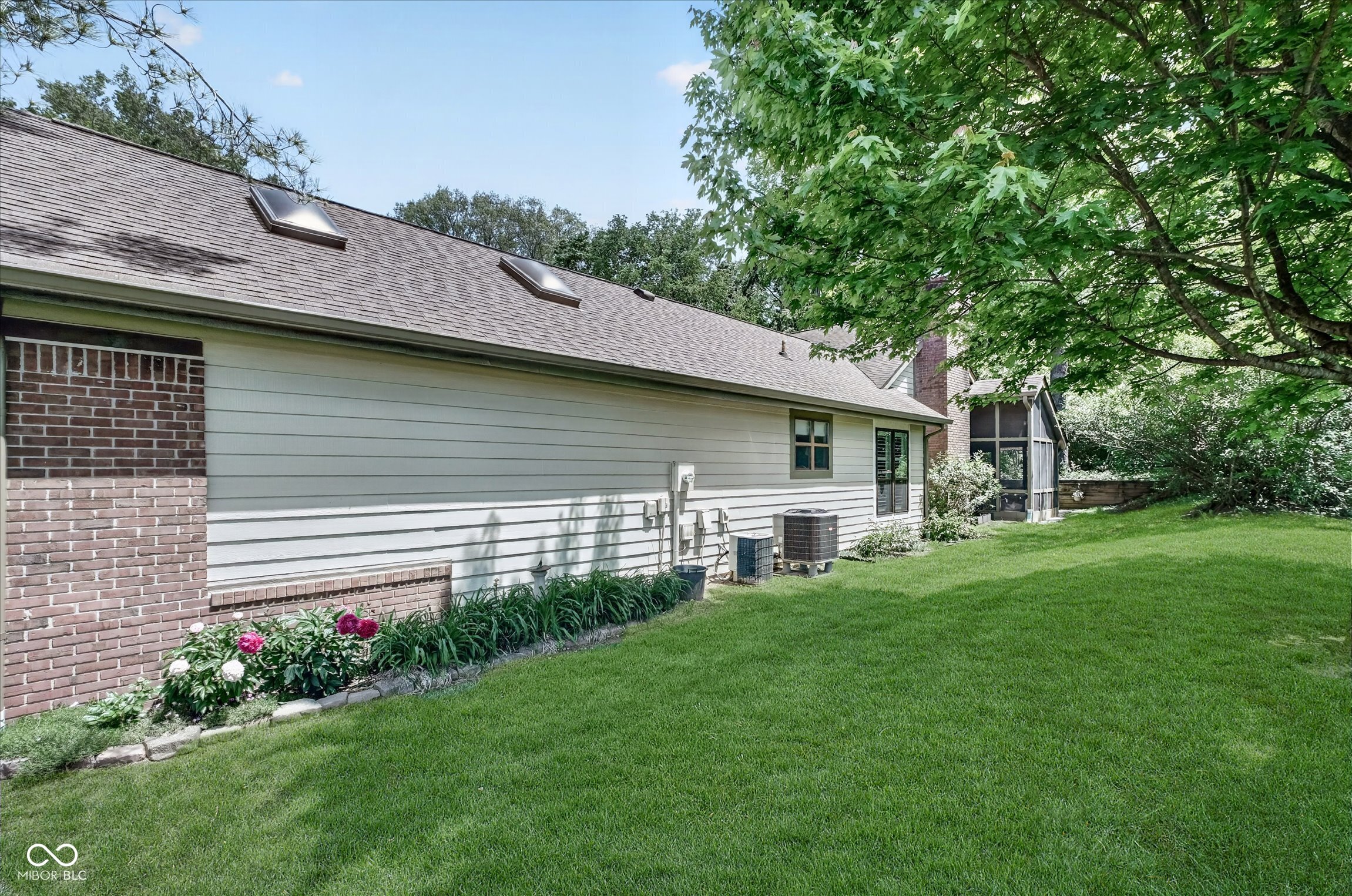 4937 Windridge Drive Unit: 8