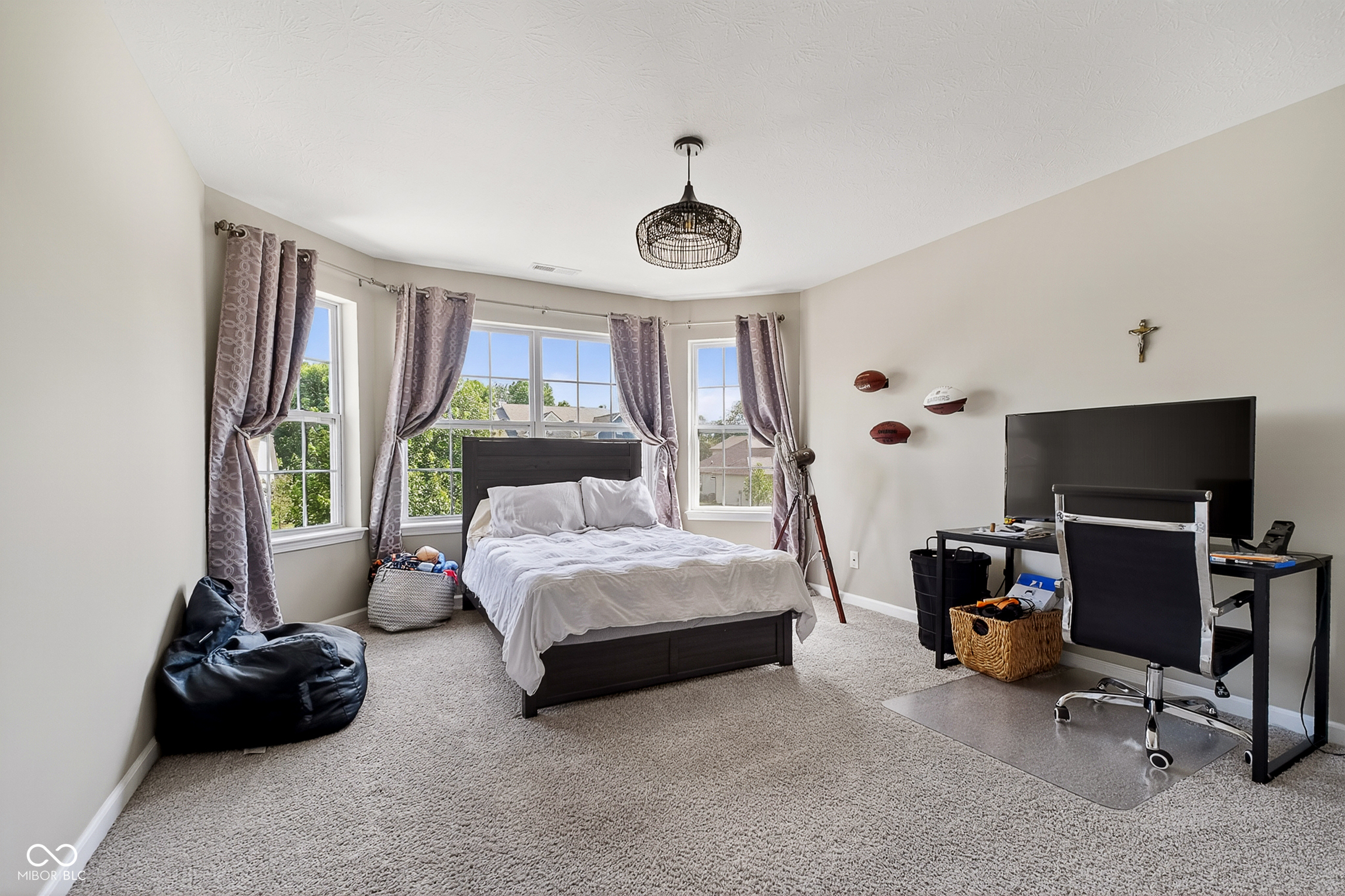 5302 Aegis Drive
