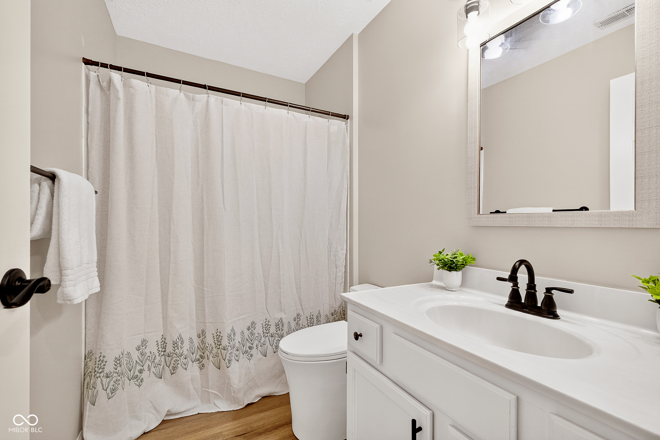 11725 Lenox Lane Unit: 103