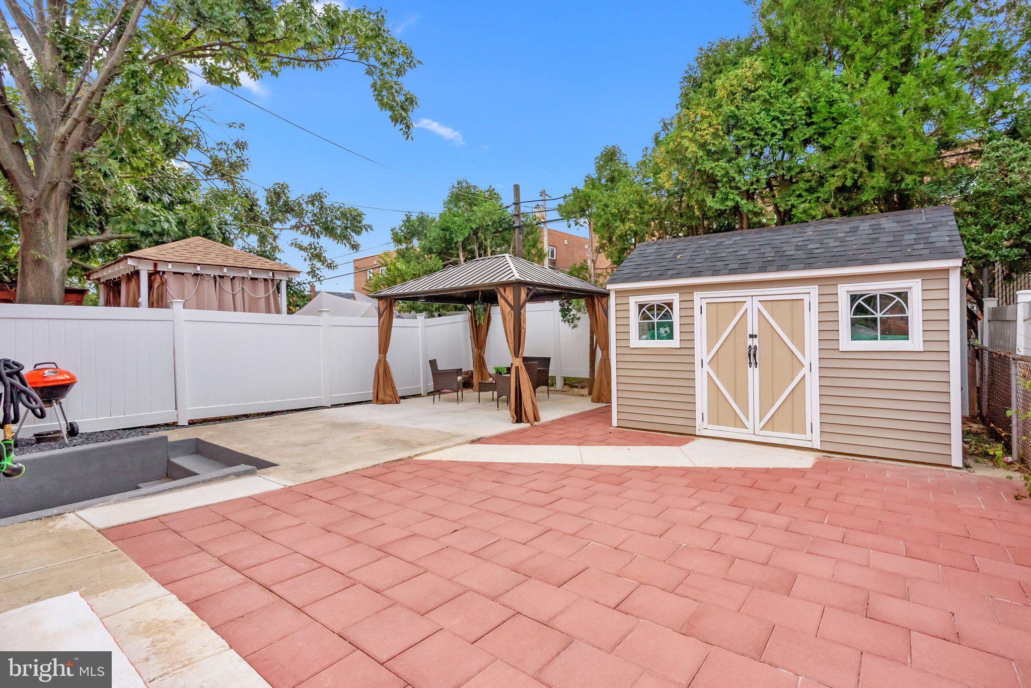 7826 WHITAKER AVENUE