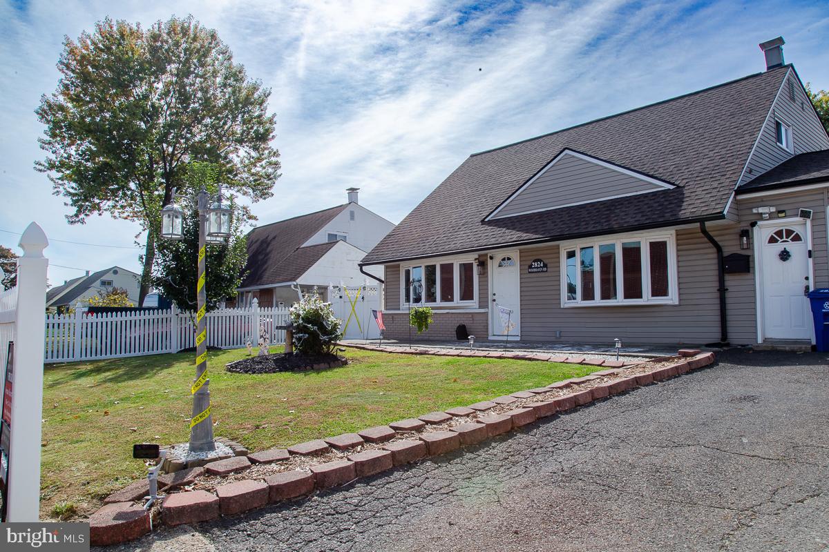2824 WOODHAVEN ROAD
