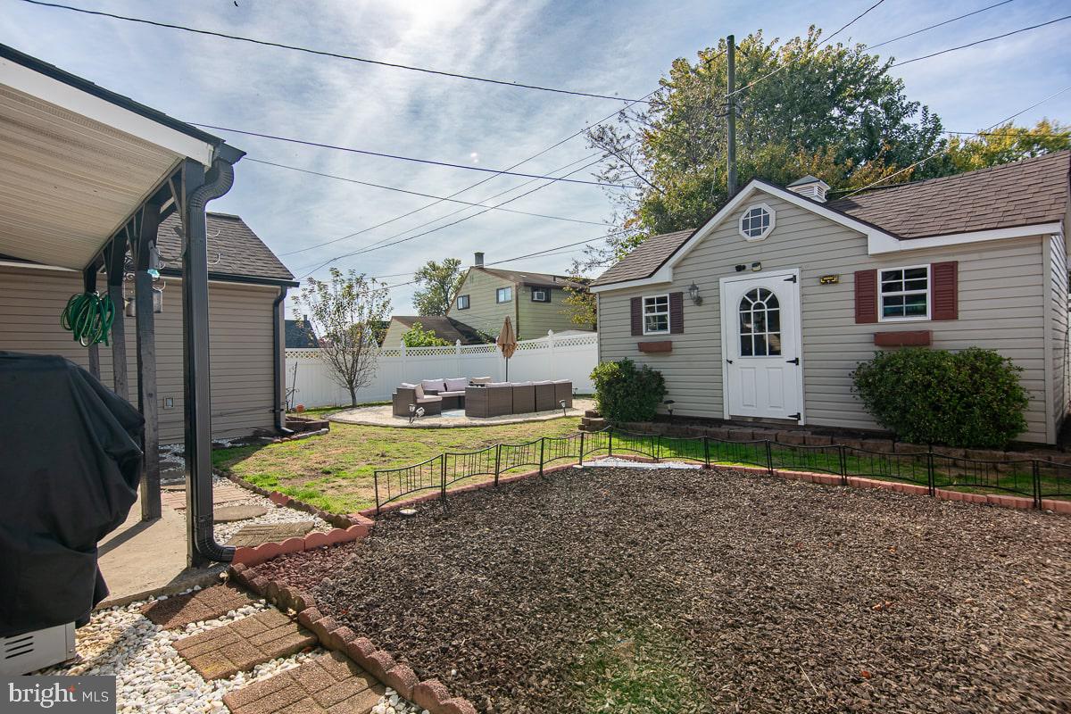 2824 WOODHAVEN ROAD