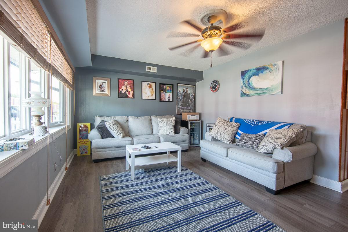 2824 WOODHAVEN ROAD