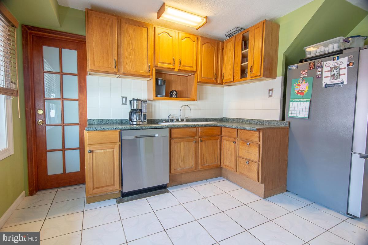 2824 WOODHAVEN ROAD