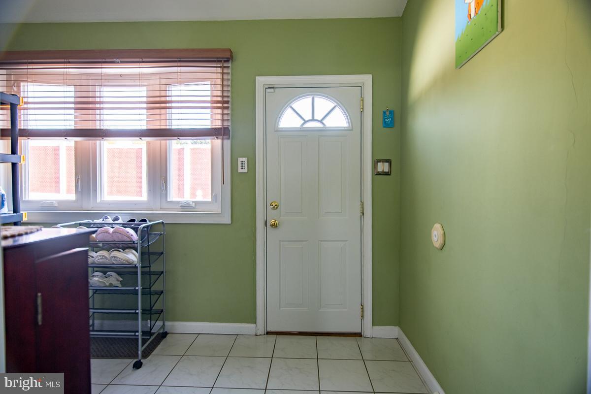 2824 WOODHAVEN ROAD