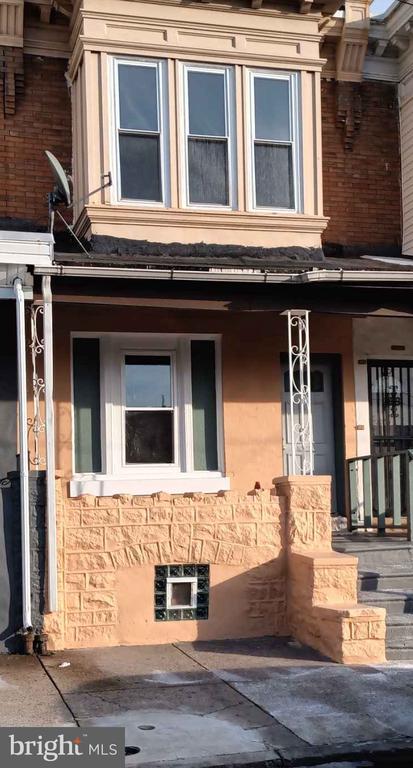 3325 N AMERICAN STREET