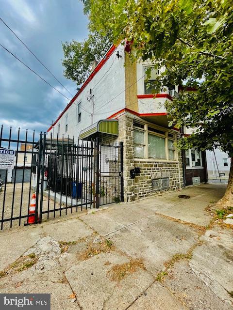 515-17 W RUSCOMB STREET