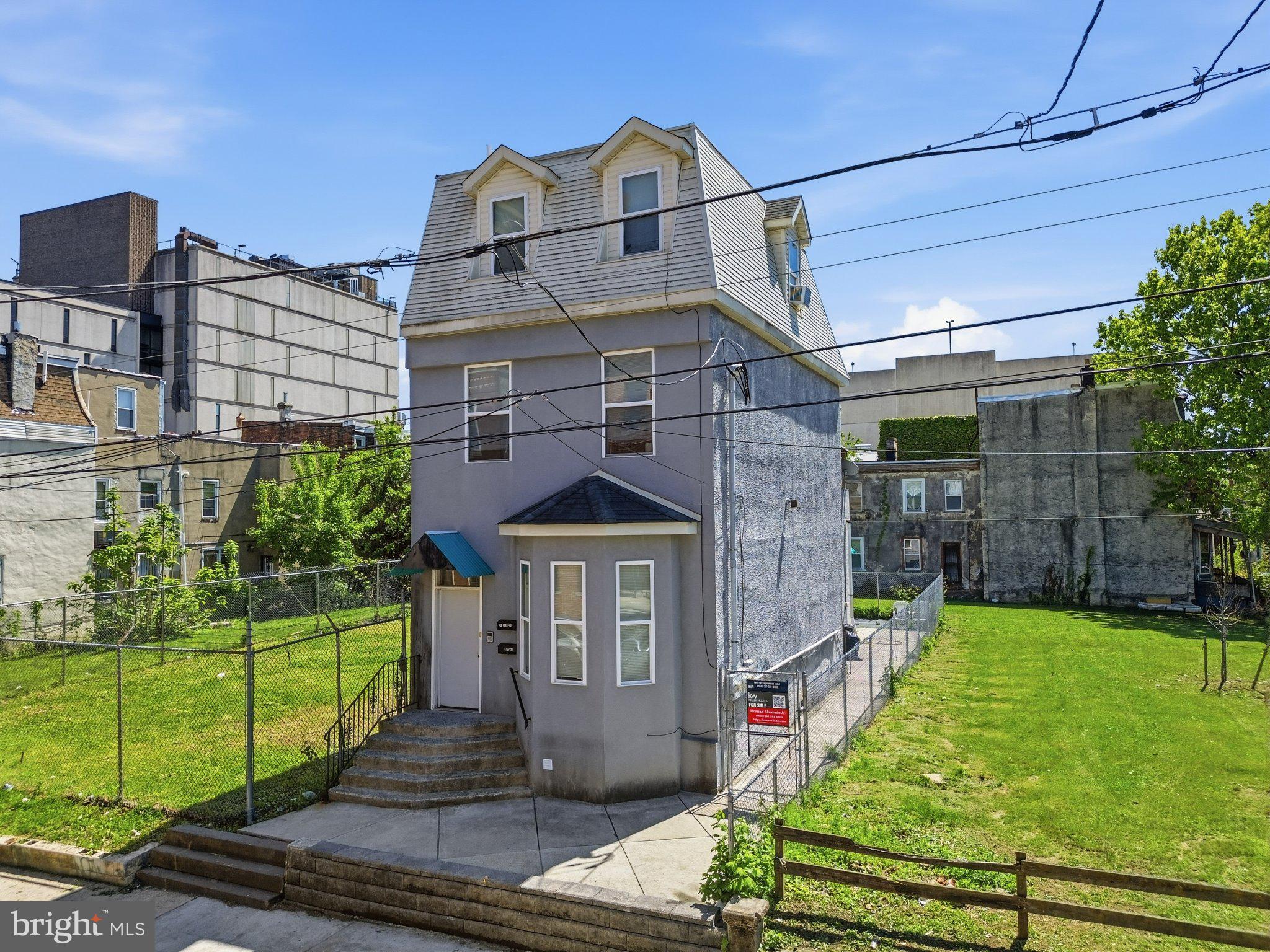 1422 W TIOGA STREET