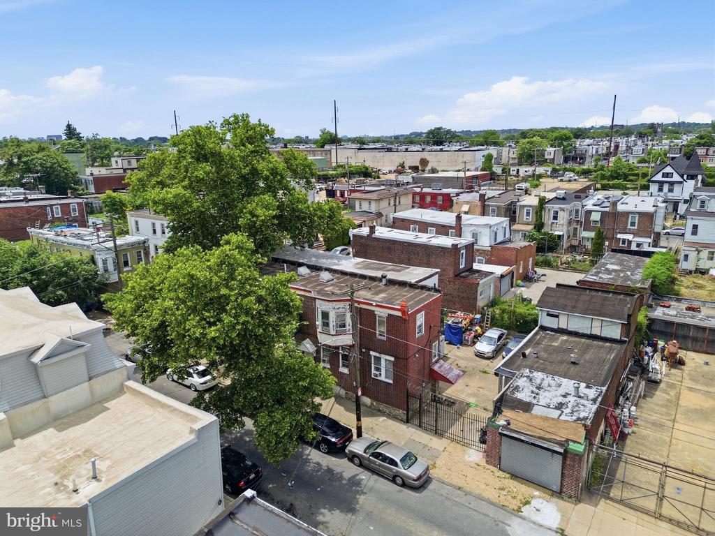 513 W RUSCOMB STREET