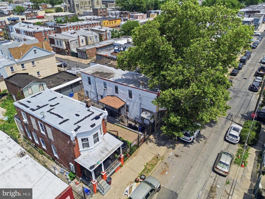 515 W RUSCOMB STREET 17