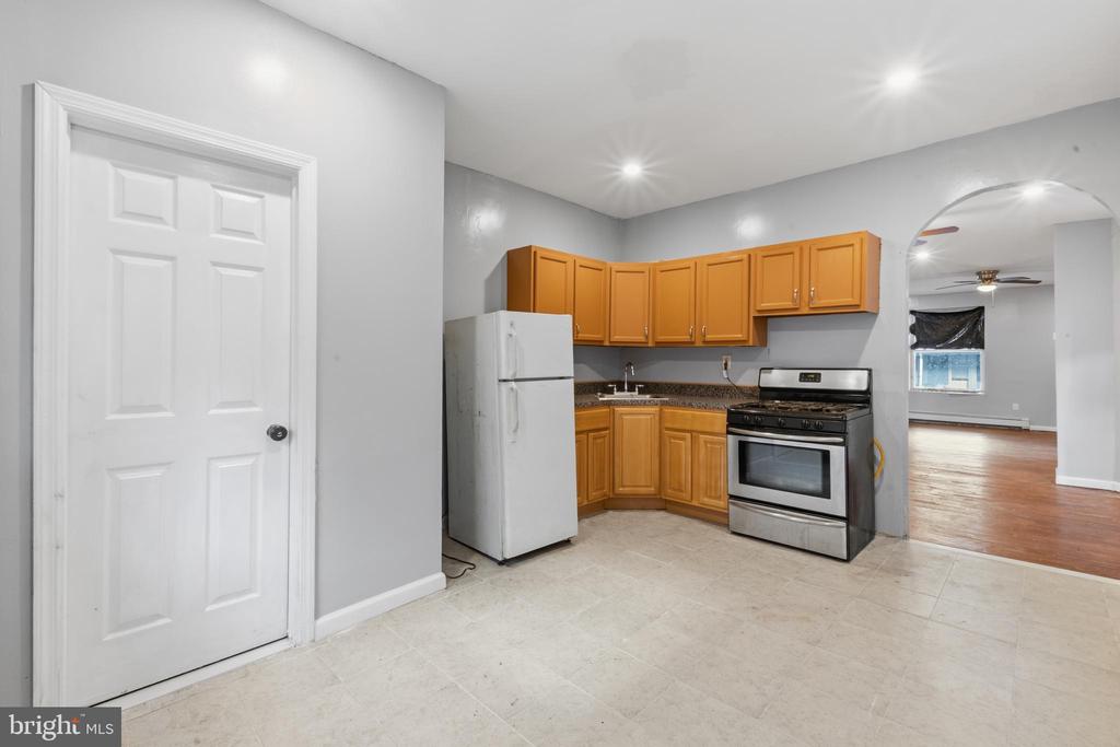 4548 N 17TH STREET