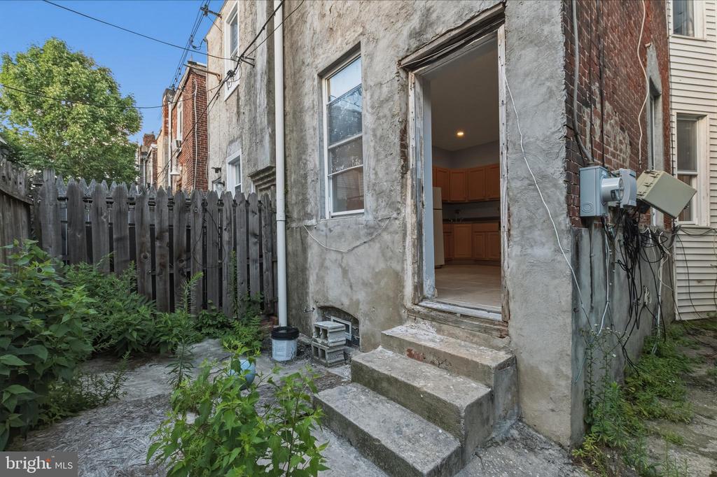 4548 N 17TH STREET