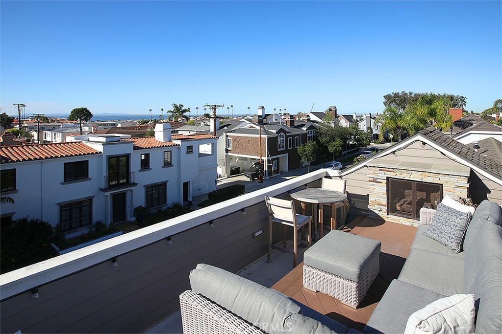 501 Dahlia Avenue
