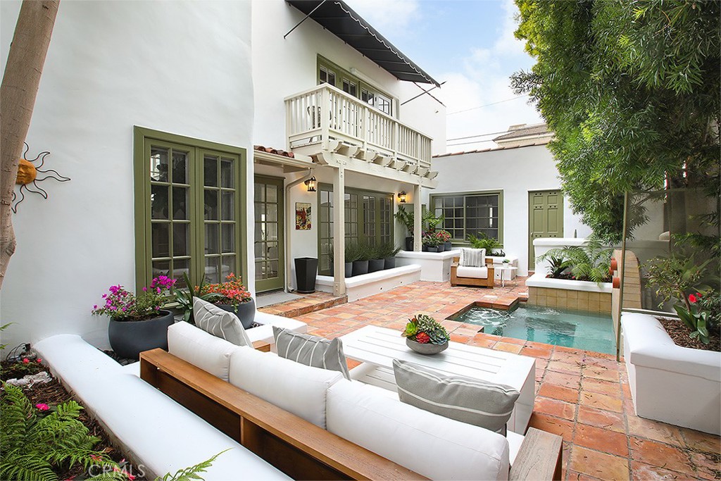 321 Poppy Avenue