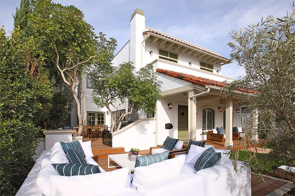 321 Poppy Avenue